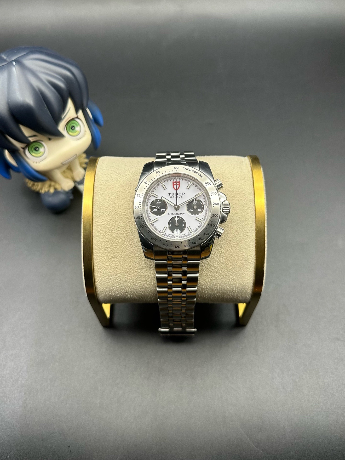 Tudor 20300-93570 detail 2