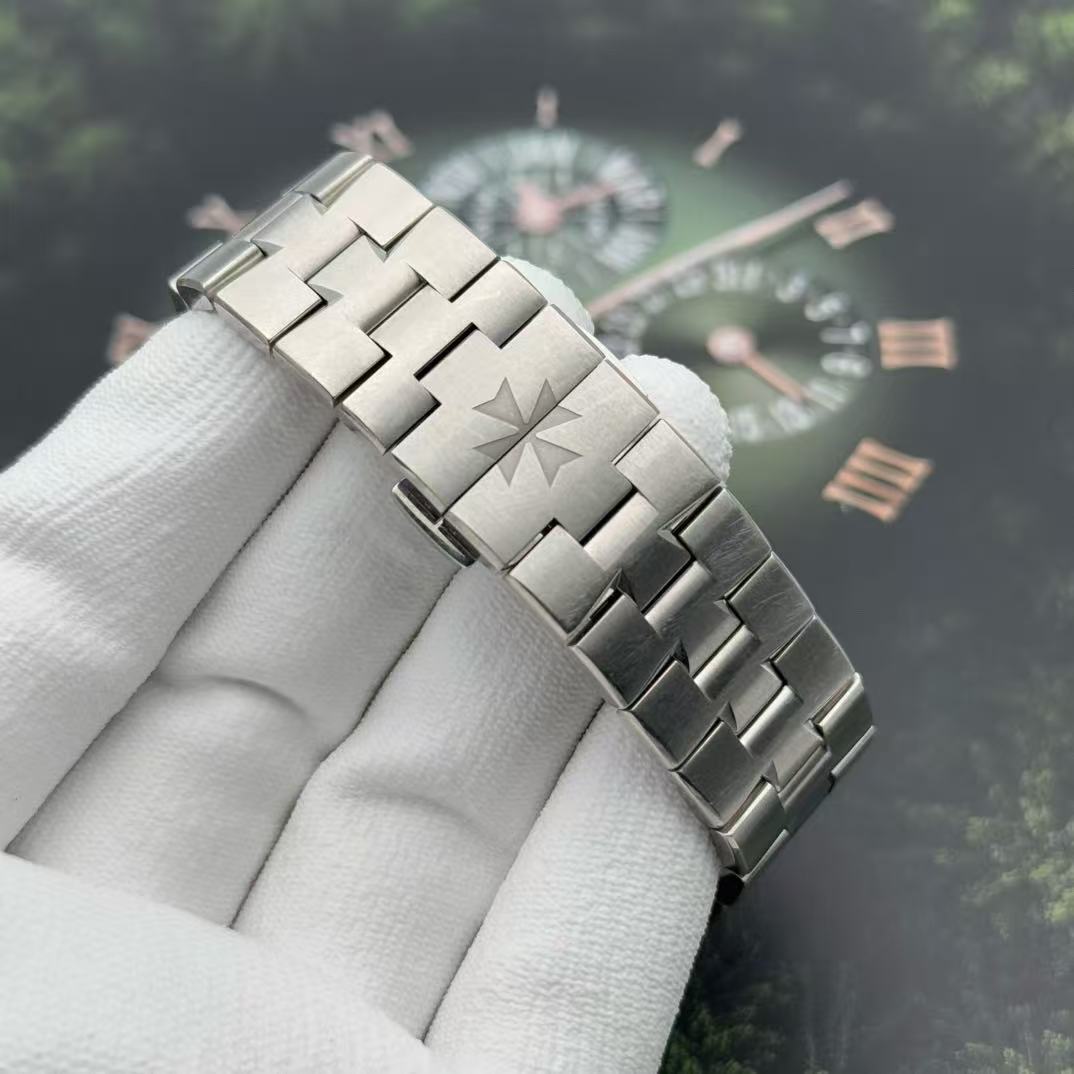 Vacheron Constantin 4500V detail 6