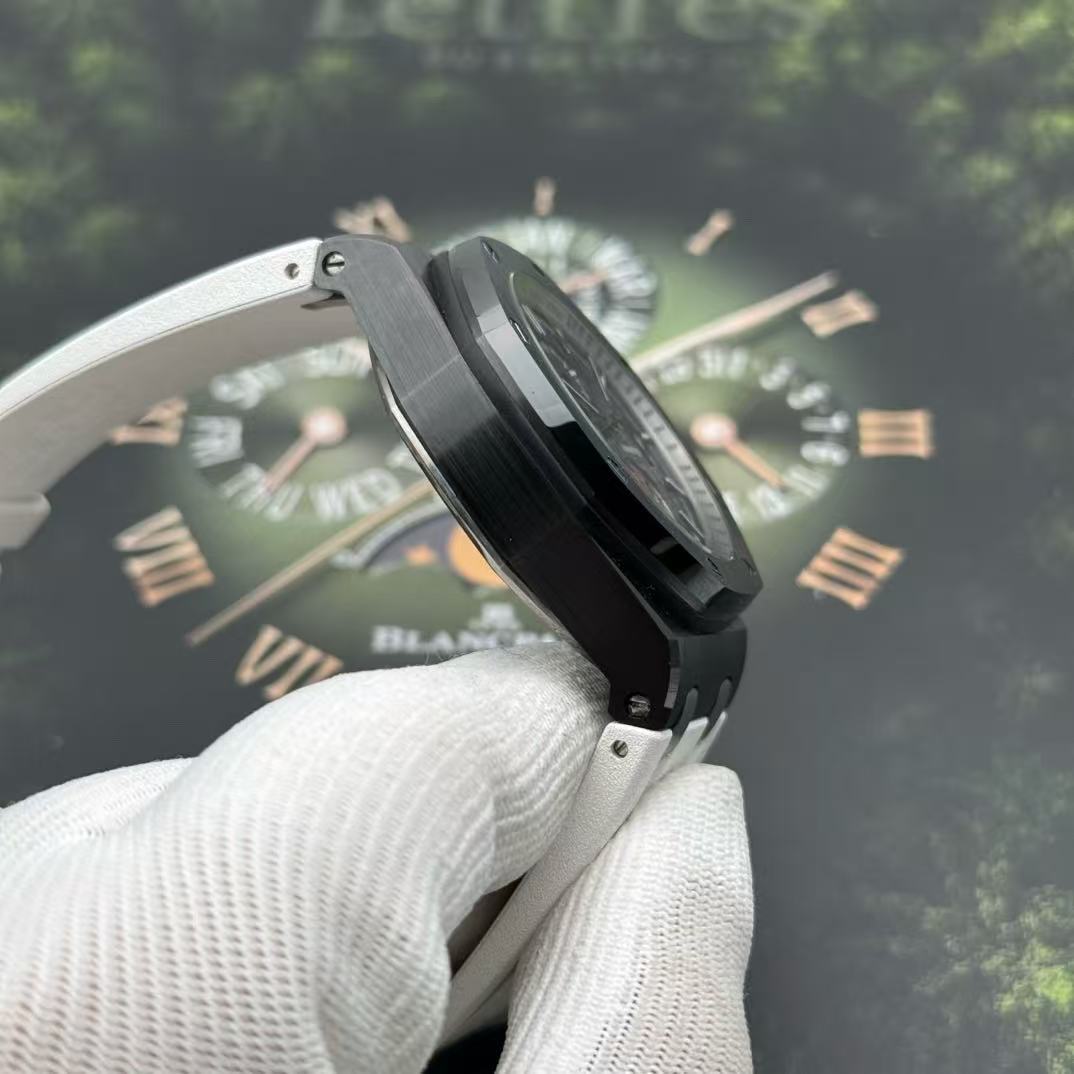 Audemars Piguet 26405 detail 3