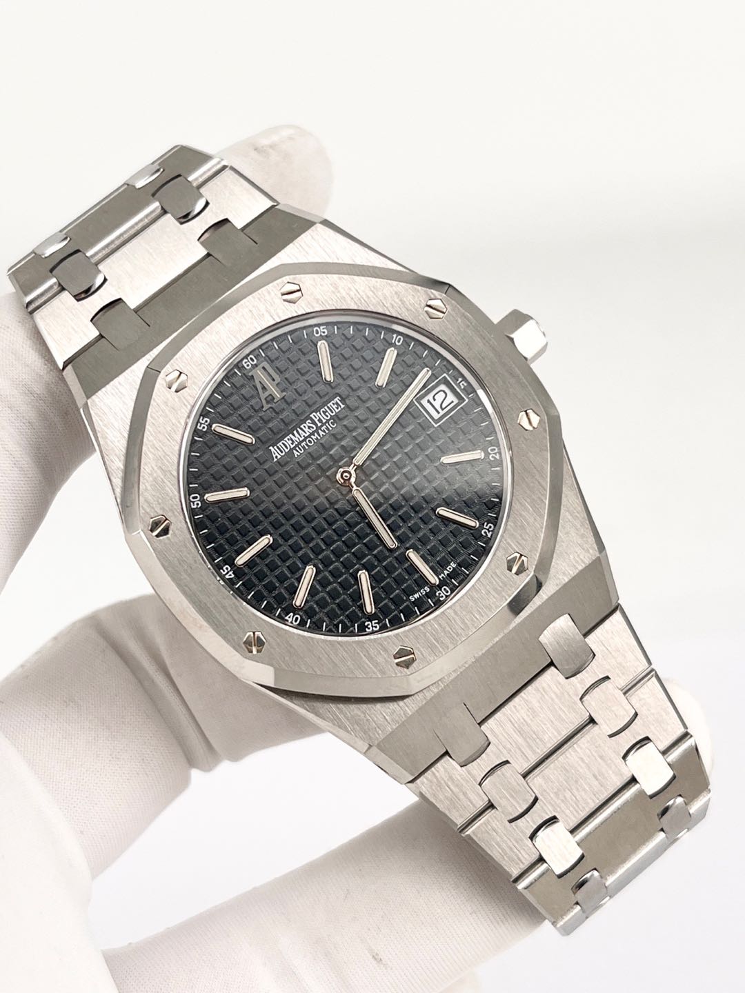Audemars Piguet 15202ST detail 1