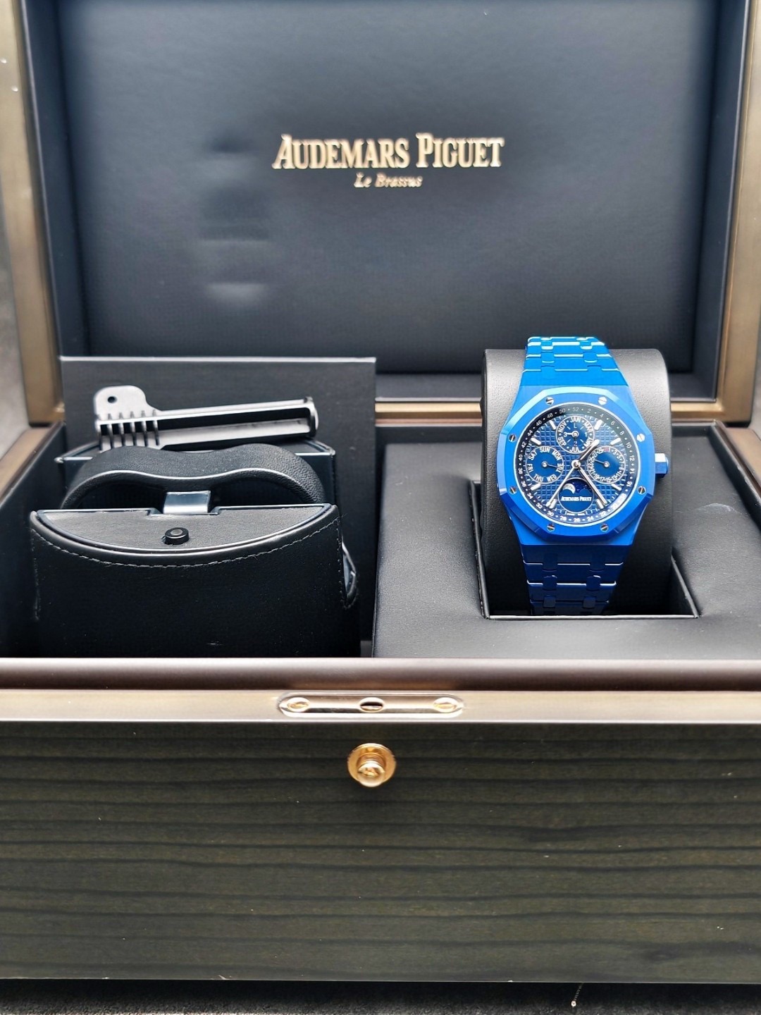 Audemars Piguet 26579CS.OO.1225CS.01 detail 7