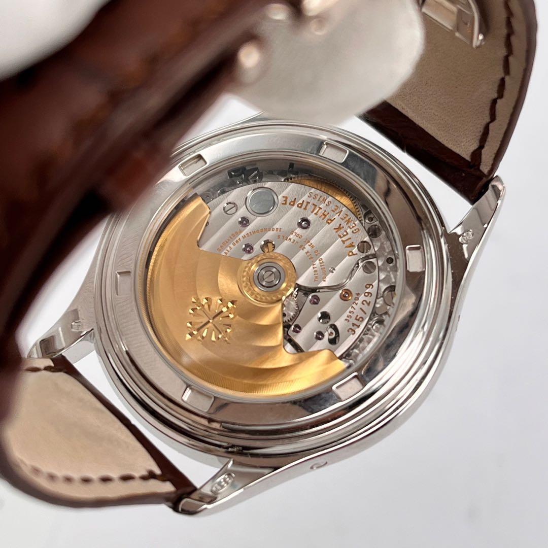Patek Philippe 5146G-001 detail 5