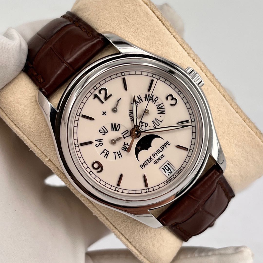 Patek Philippe 5146G-001 detail 1