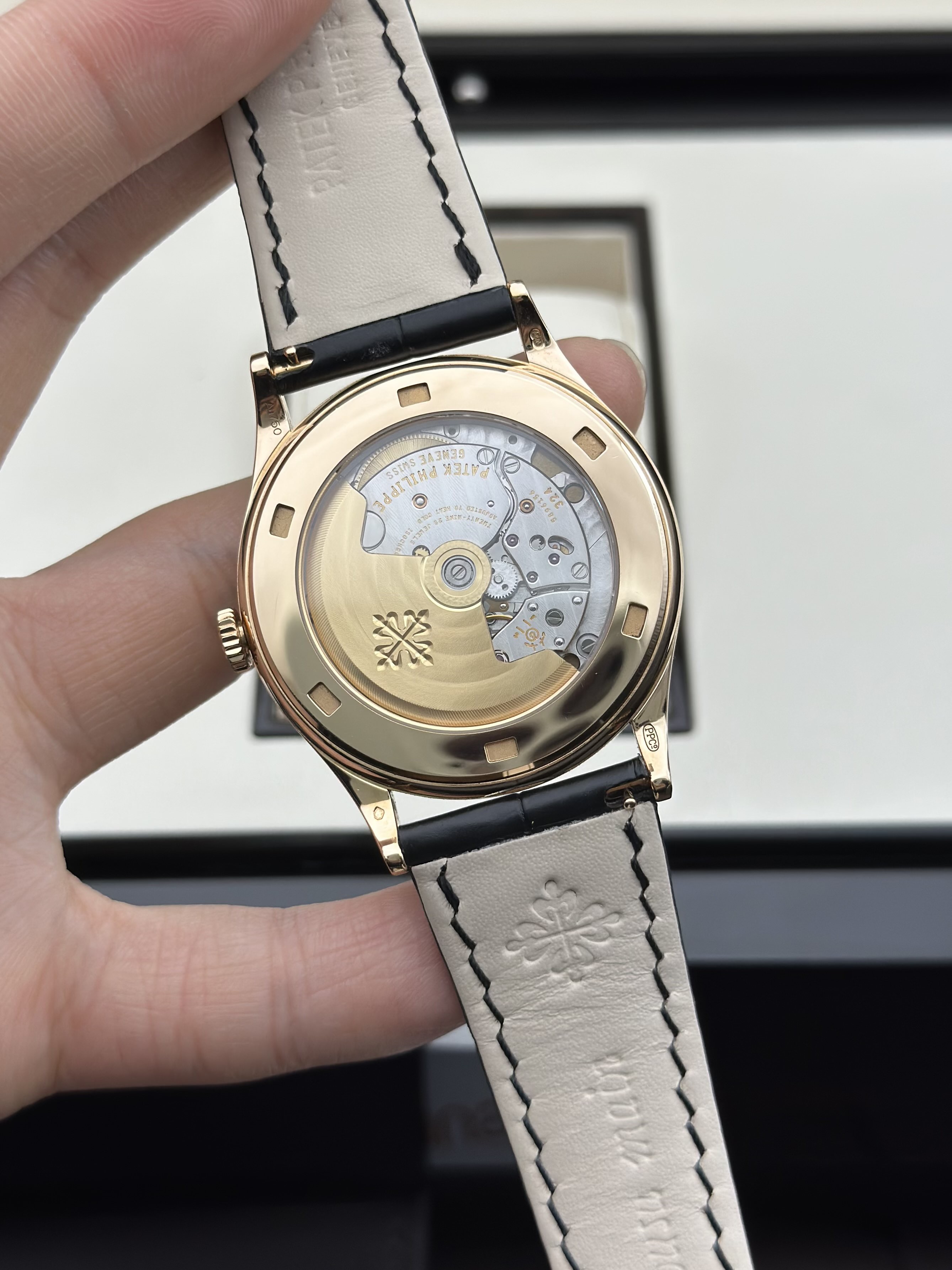 Patek Philippe 5296R-001 detail 6