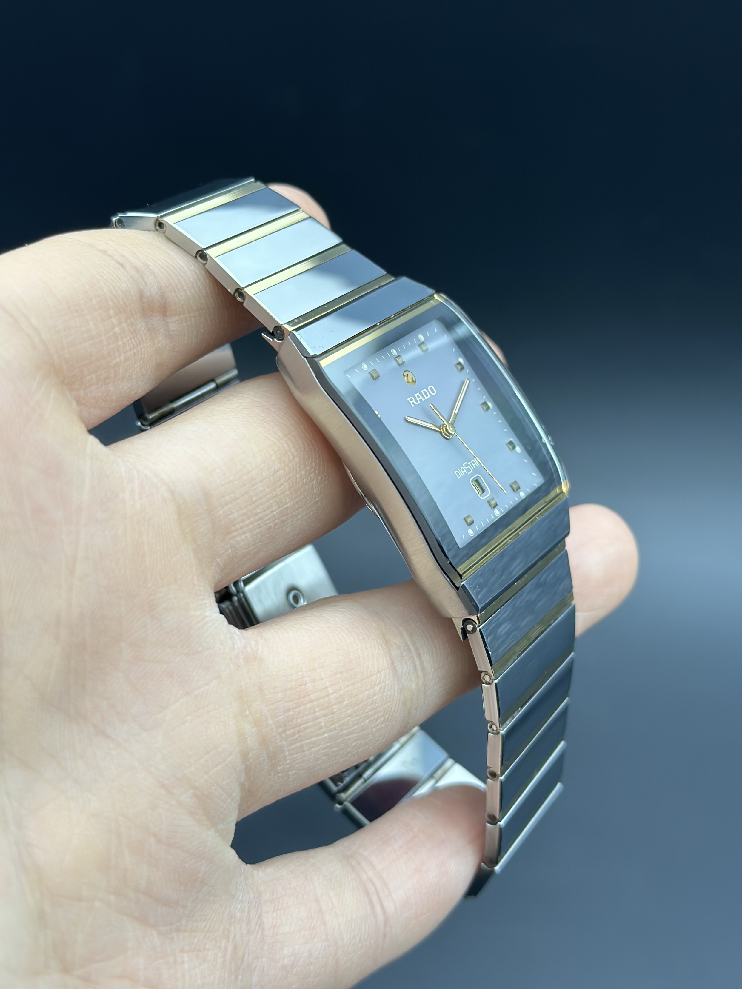 Rado 561.0384.3.710 detail 3