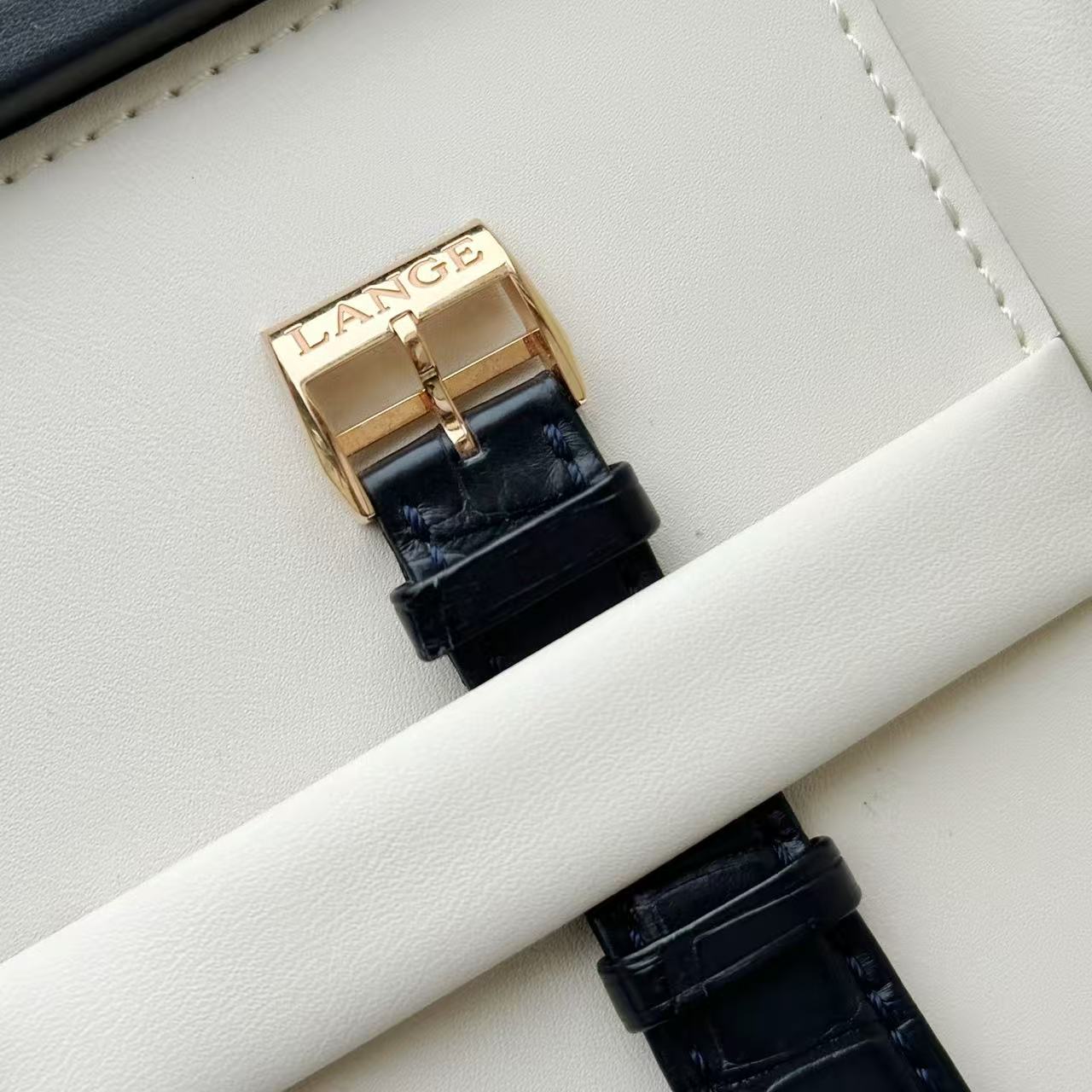 A. Lange & S&ouml;hne 234.032 detail 6