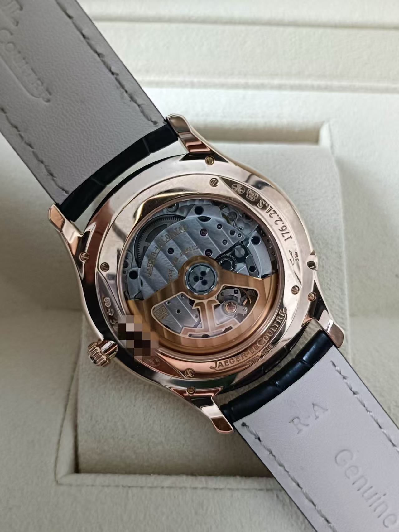 Jaeger-LeCoultre 1302501 detail 3