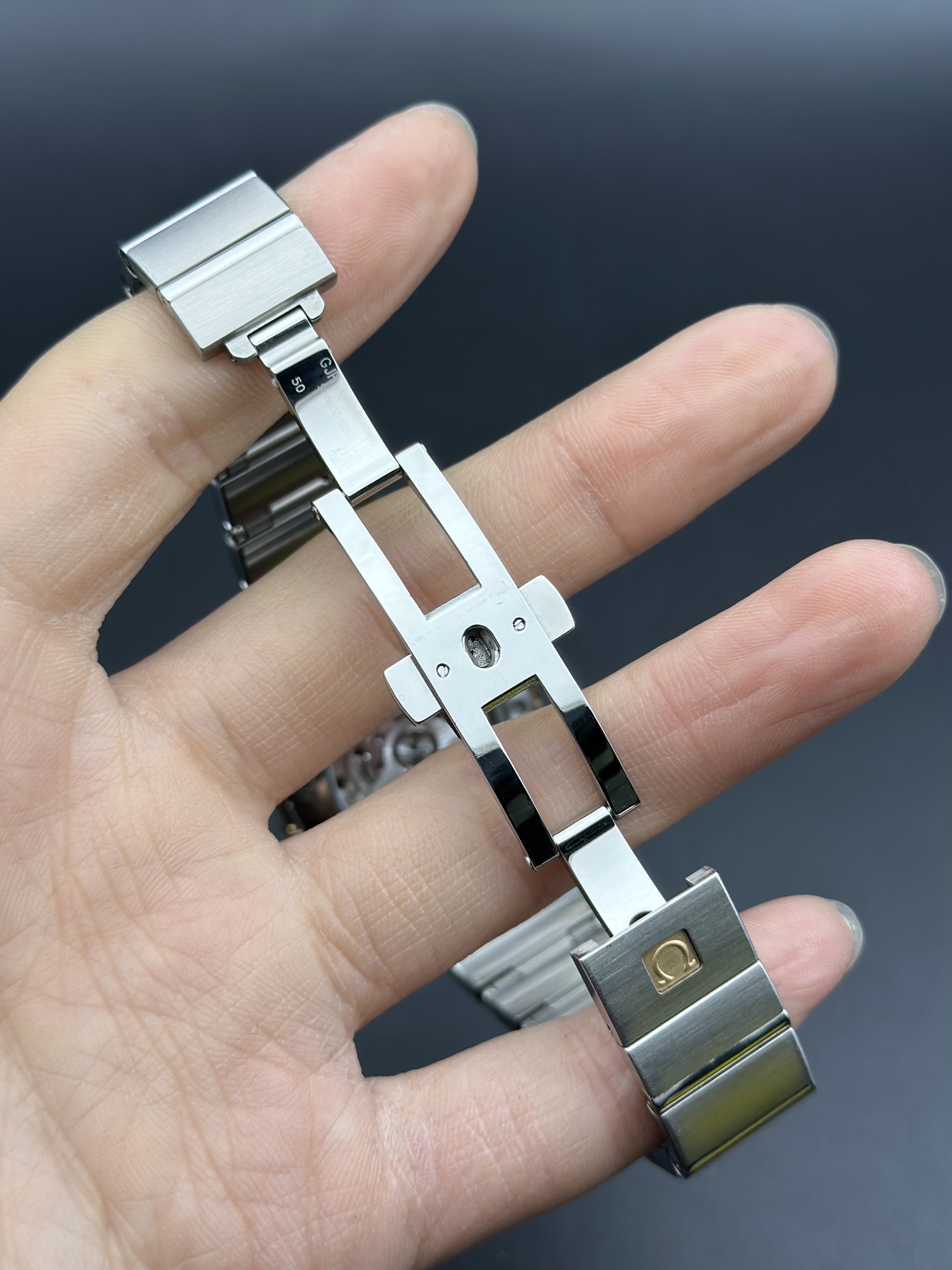 Omega 123.20.31.20.55.004 detail 6