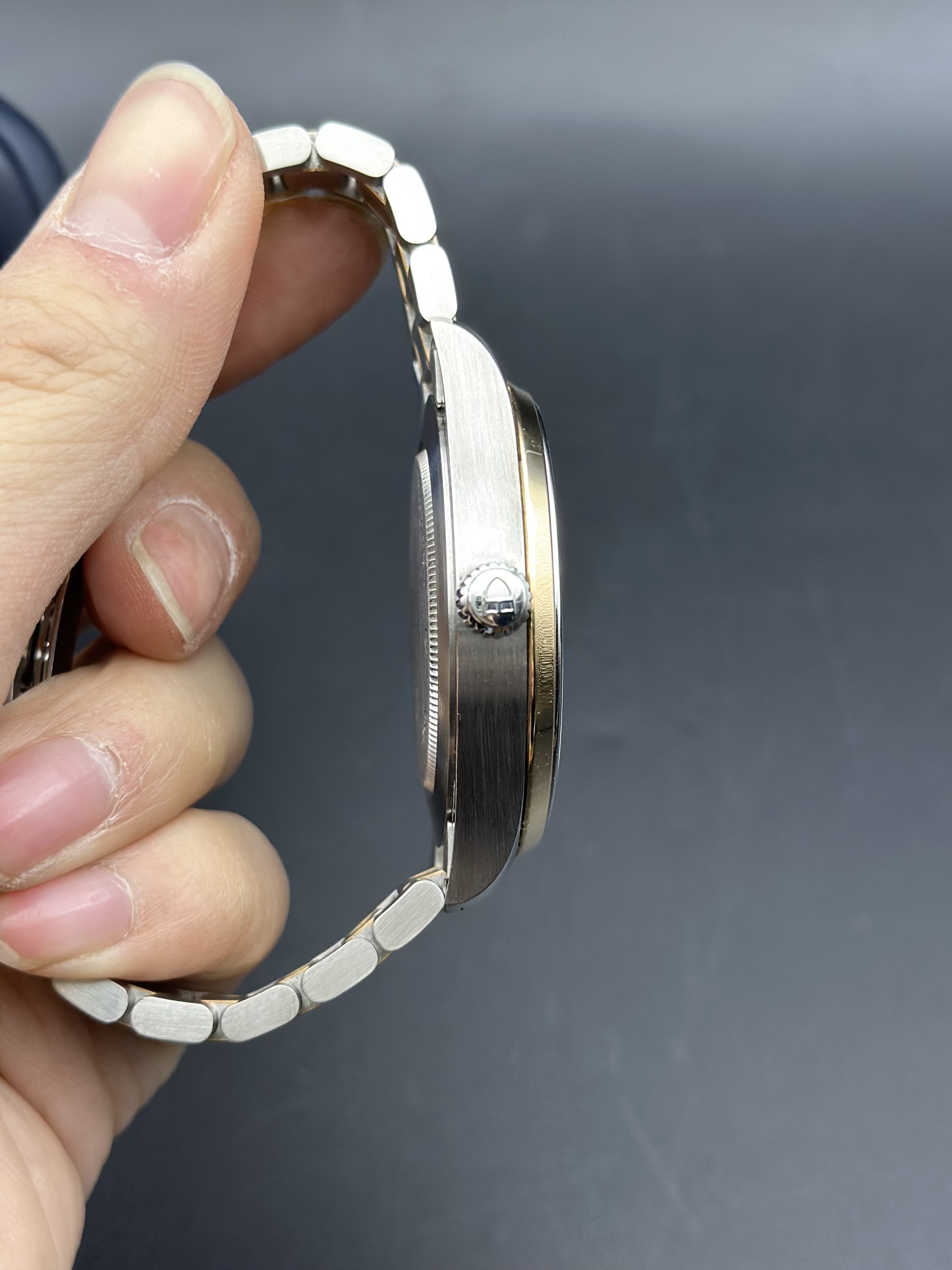 Tudor m12703-0003 detail 3