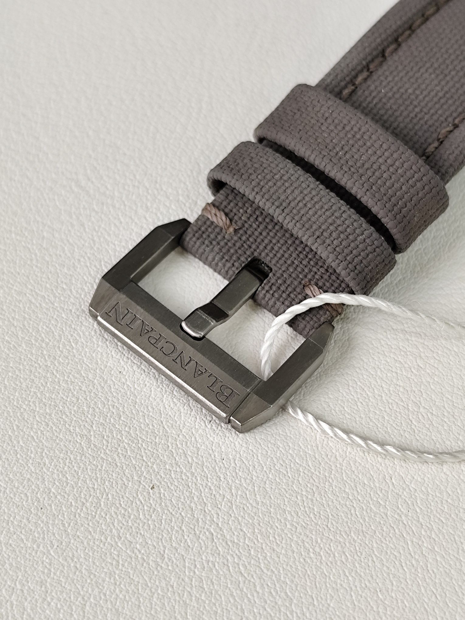 Blancpain 5000-1210-G52A detail 5