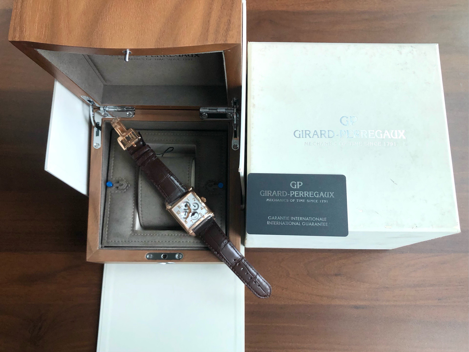 Girard Perregaux 90290-52-111-BACA detail 7