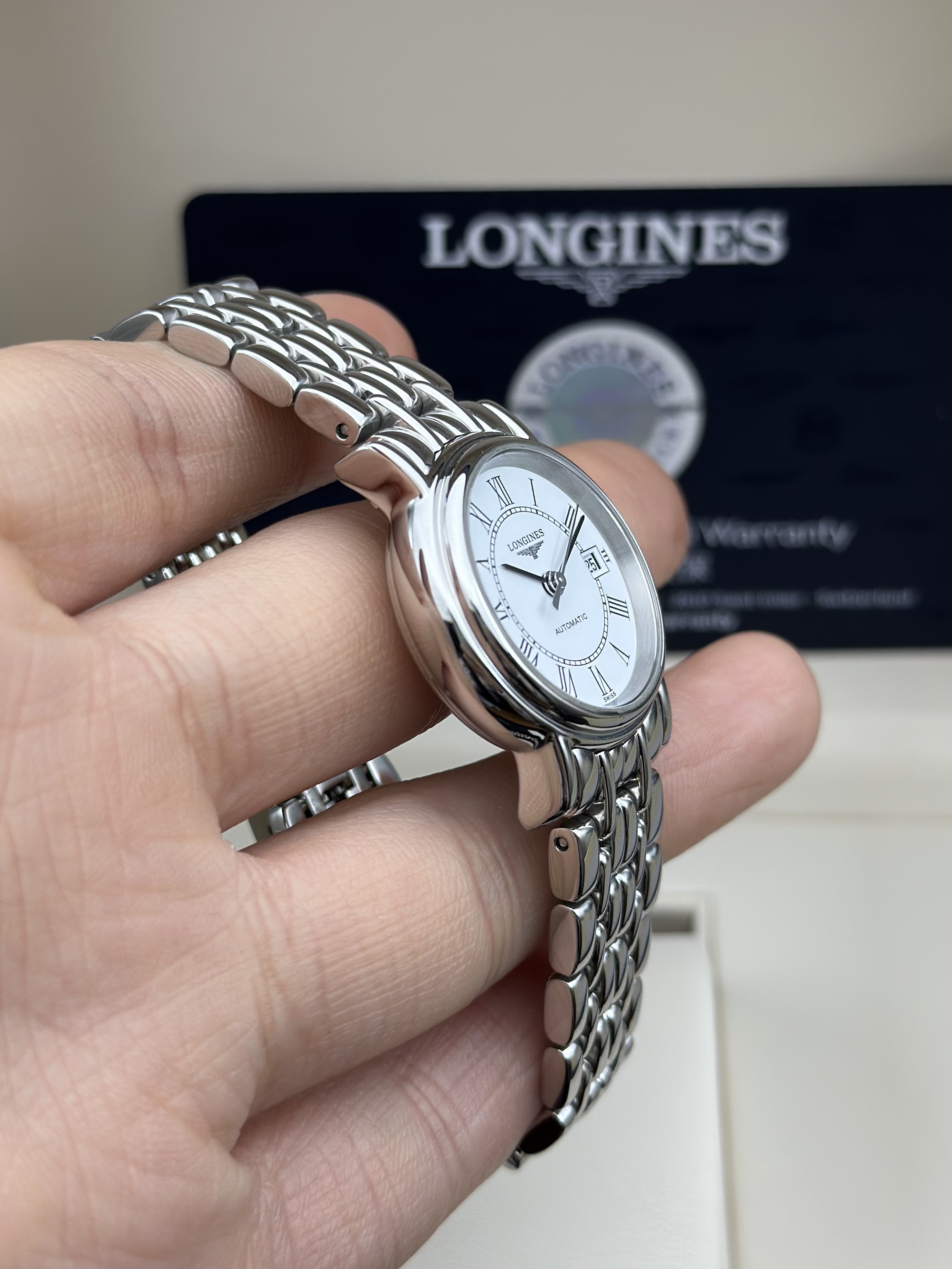 Longines L4.321.4.11.6 detail 2