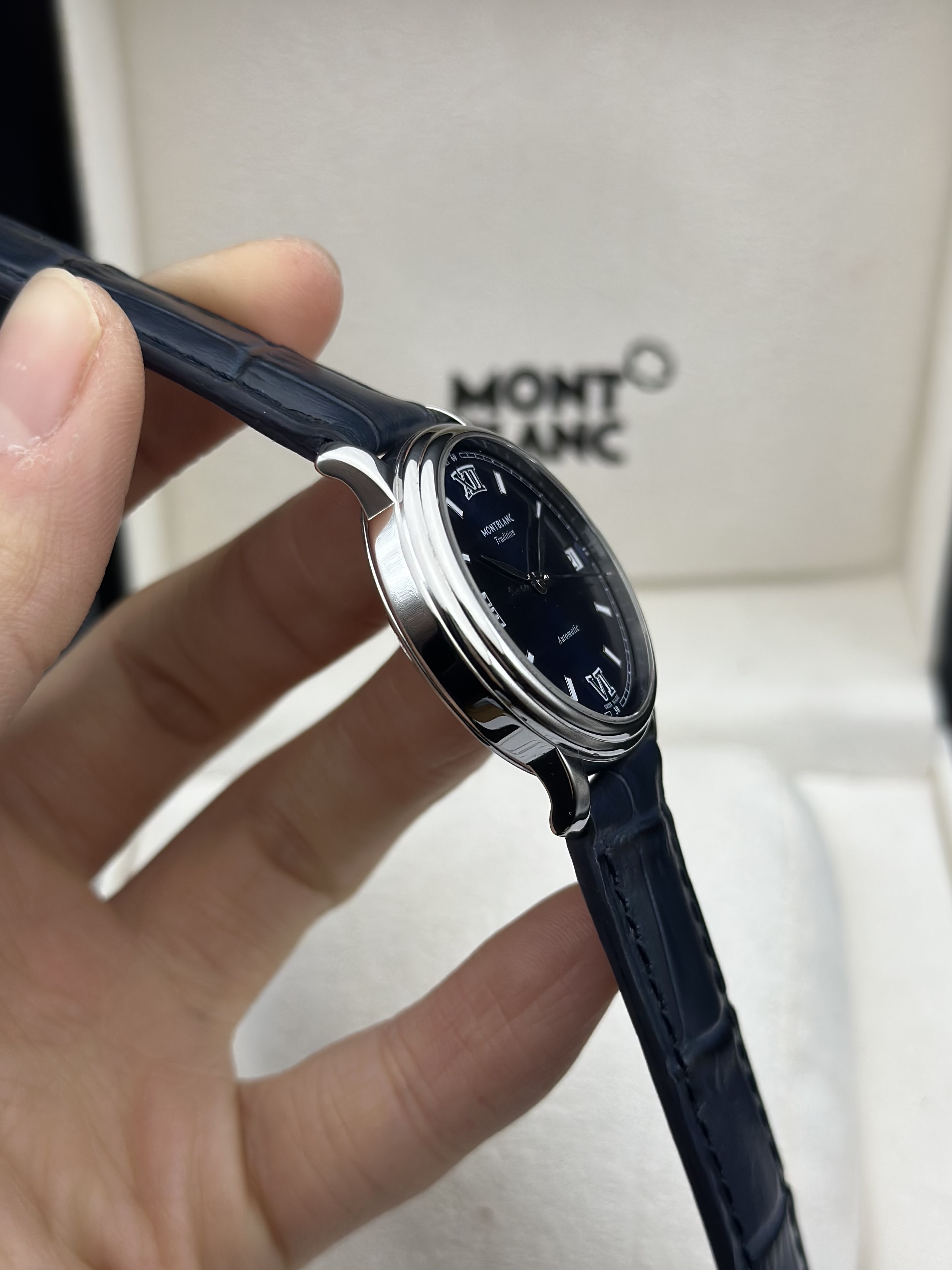 Montblanc MB127772 detail 2