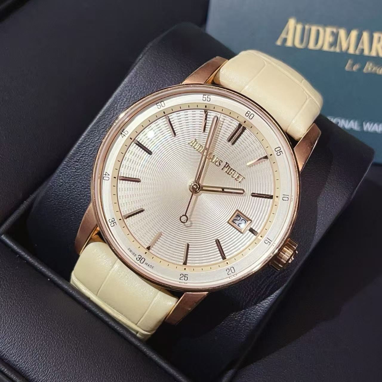 Audemars Piguet 77410OR.OO.A825CR.01 detail 8