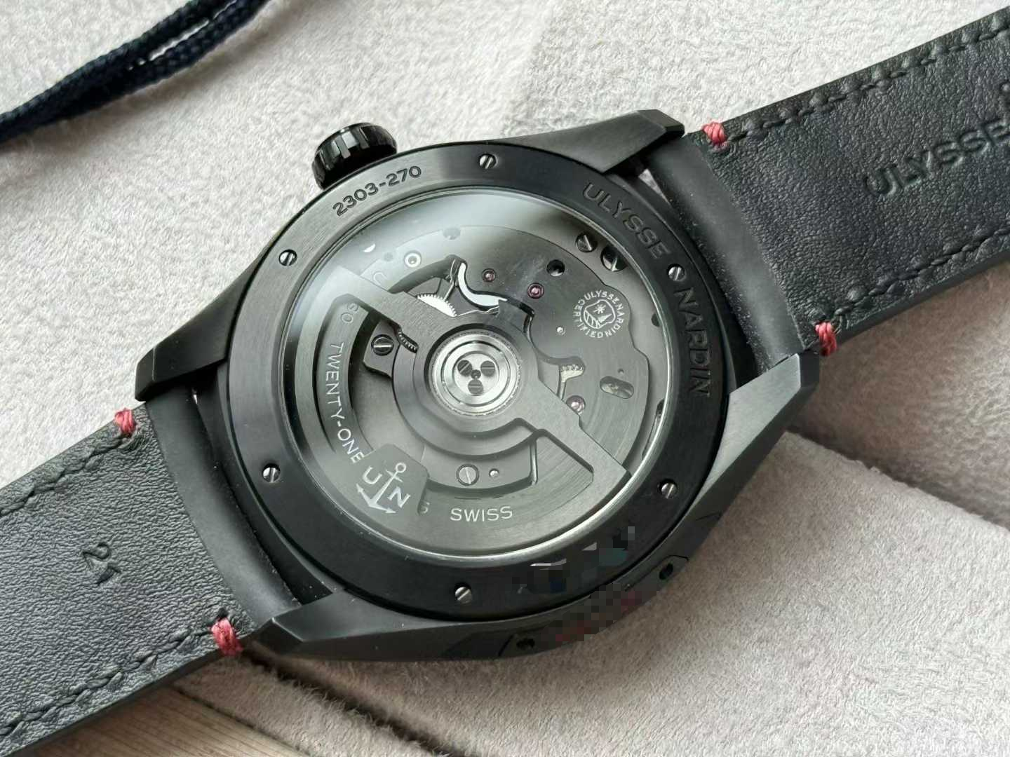 Ulysse Nardin 2303-270 detail 2