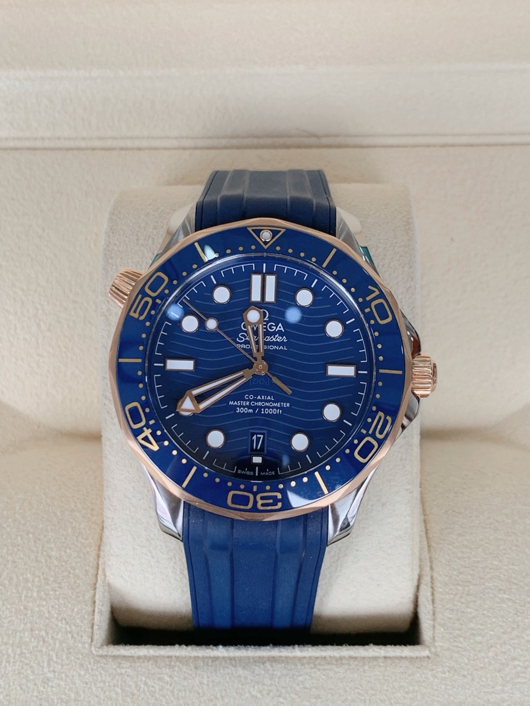 Omega 210.22.42.20.03.002