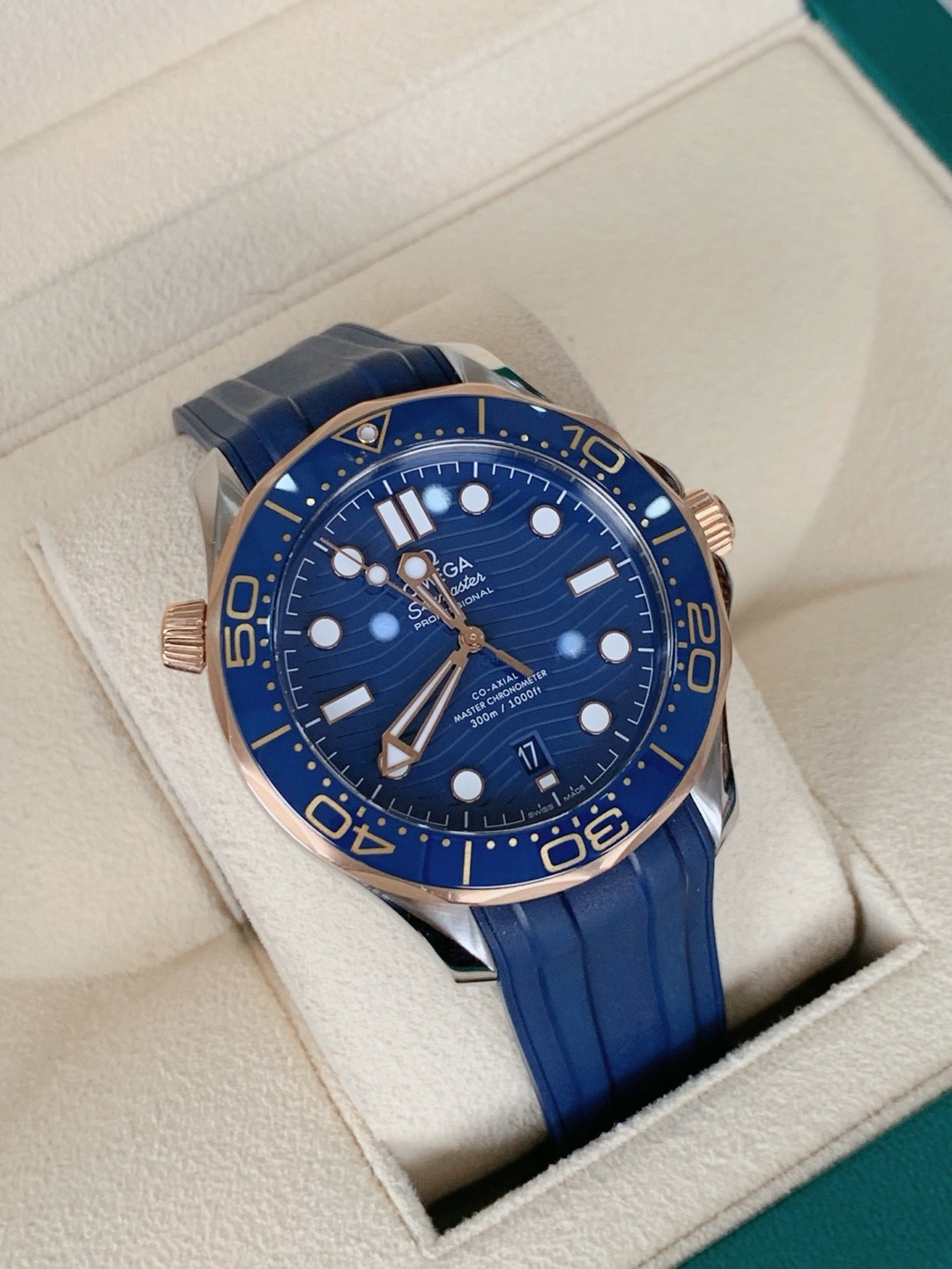 Omega 210.22.42.20.03.002 detail 1