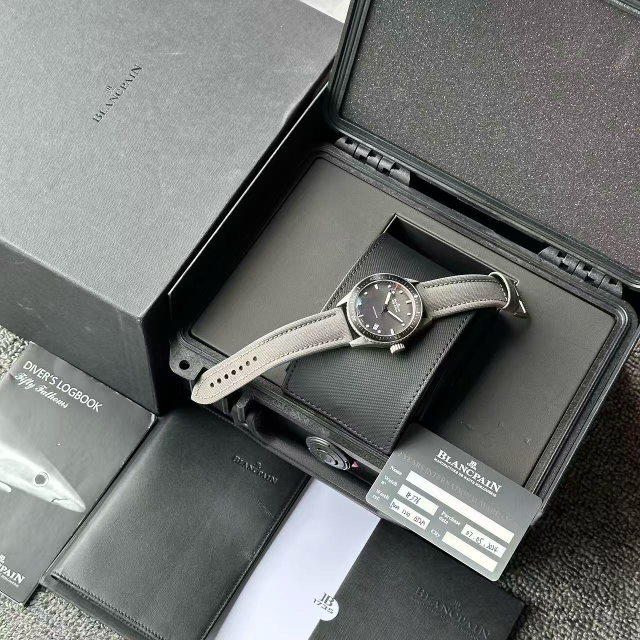 Blancpain 5000-1210-G52A detail 7