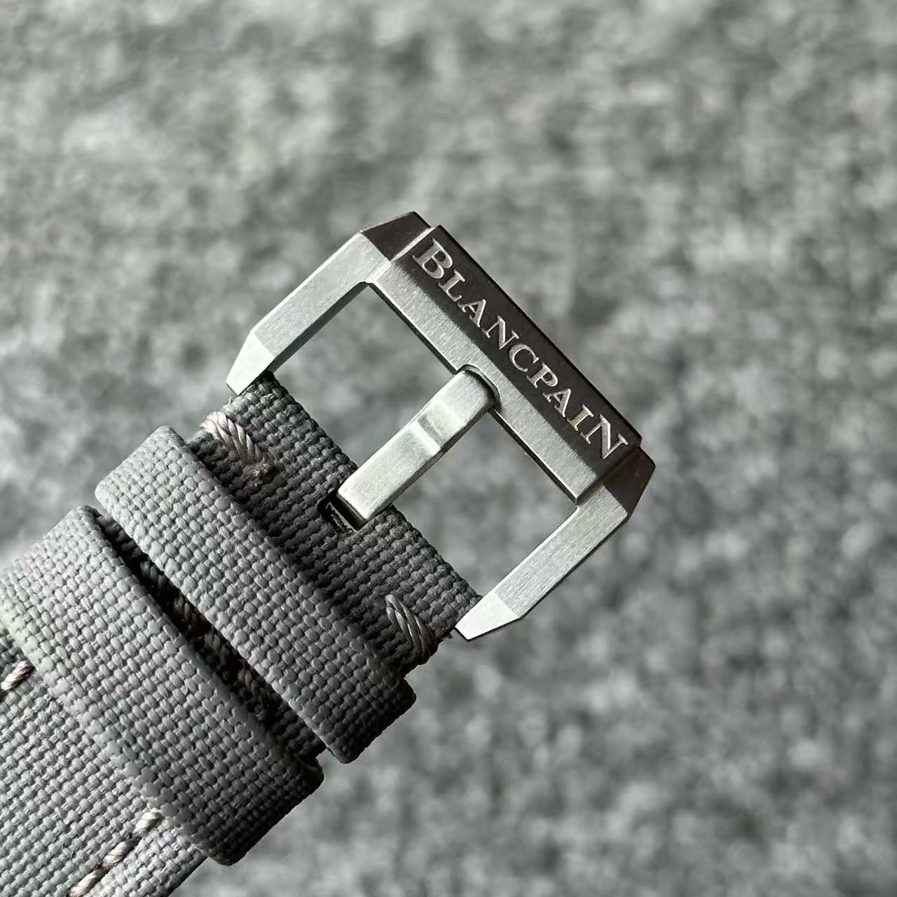 Blancpain 5000-1210-G52A detail 4
