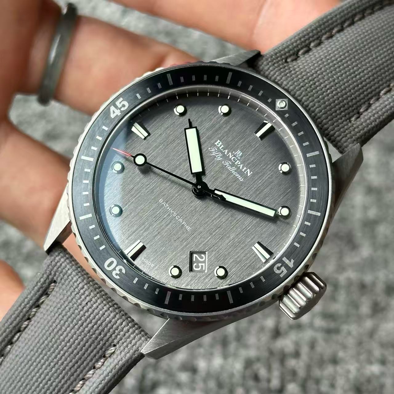 Blancpain 5000-1210-G52A detail 3