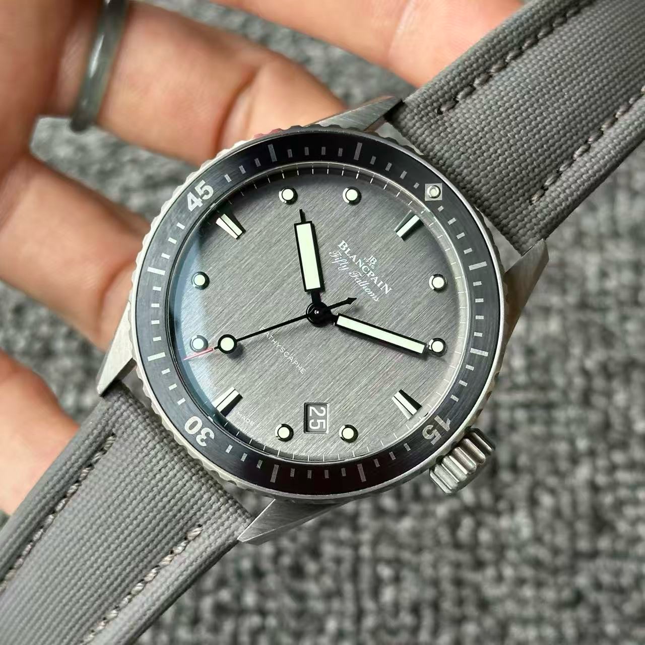Blancpain 5000-1210-G52A detail 1