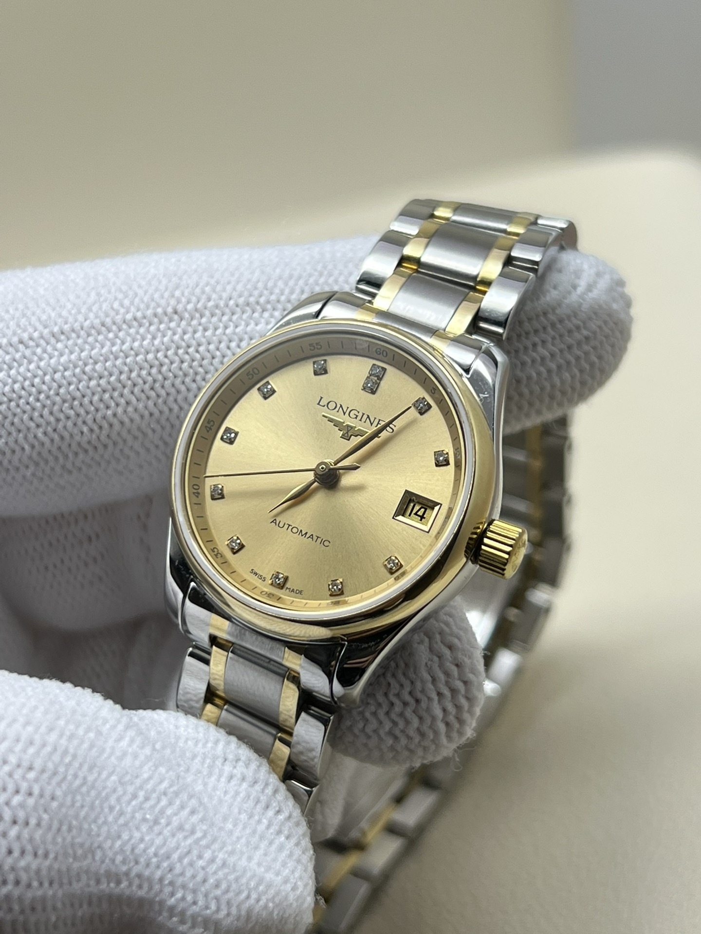 Longines L2.128.5.37.7 detail 1