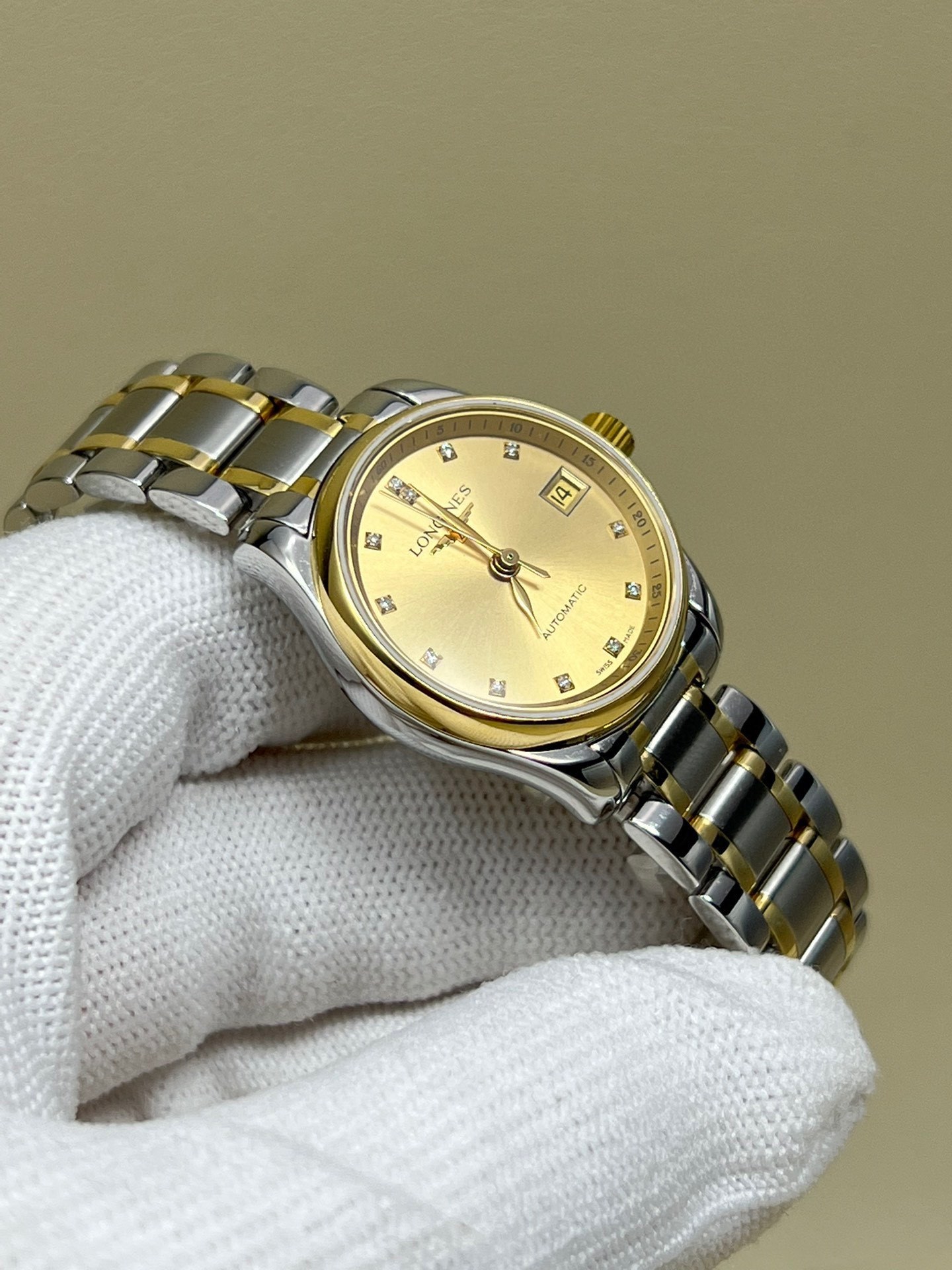 Longines L2.128.5.37.7 detail 3