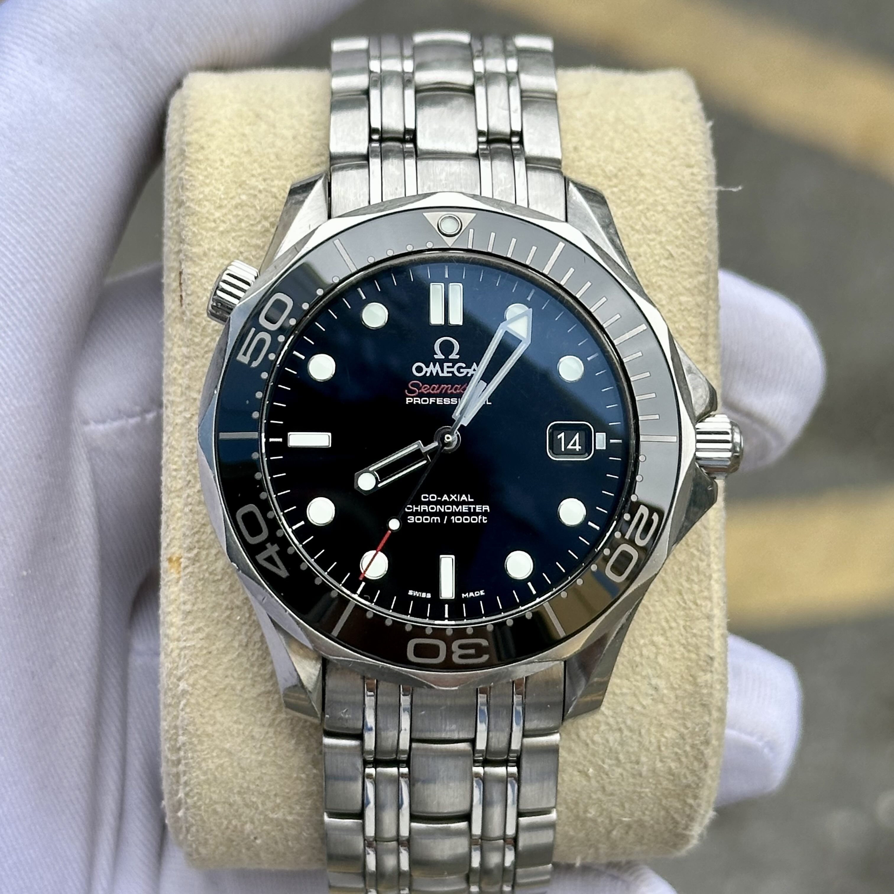 Omega 212.30.41.20.01.003 detail 1