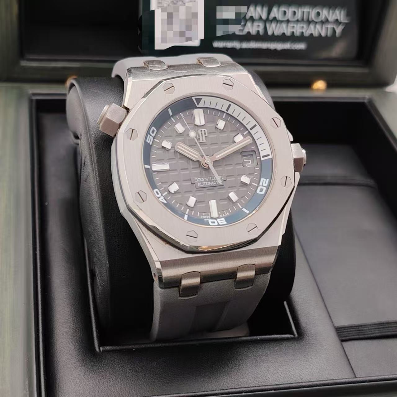 Audemars Piguet 15720ST.OO.A009CA.01 detail 1