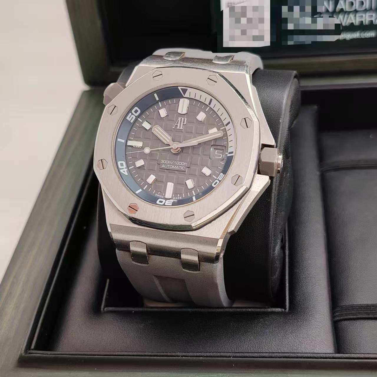Audemars Piguet 15720ST.OO.A009CA.01 detail 3