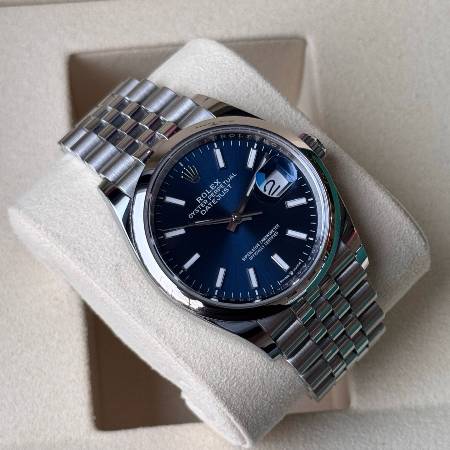 Rolex m126200-0005 detail 2