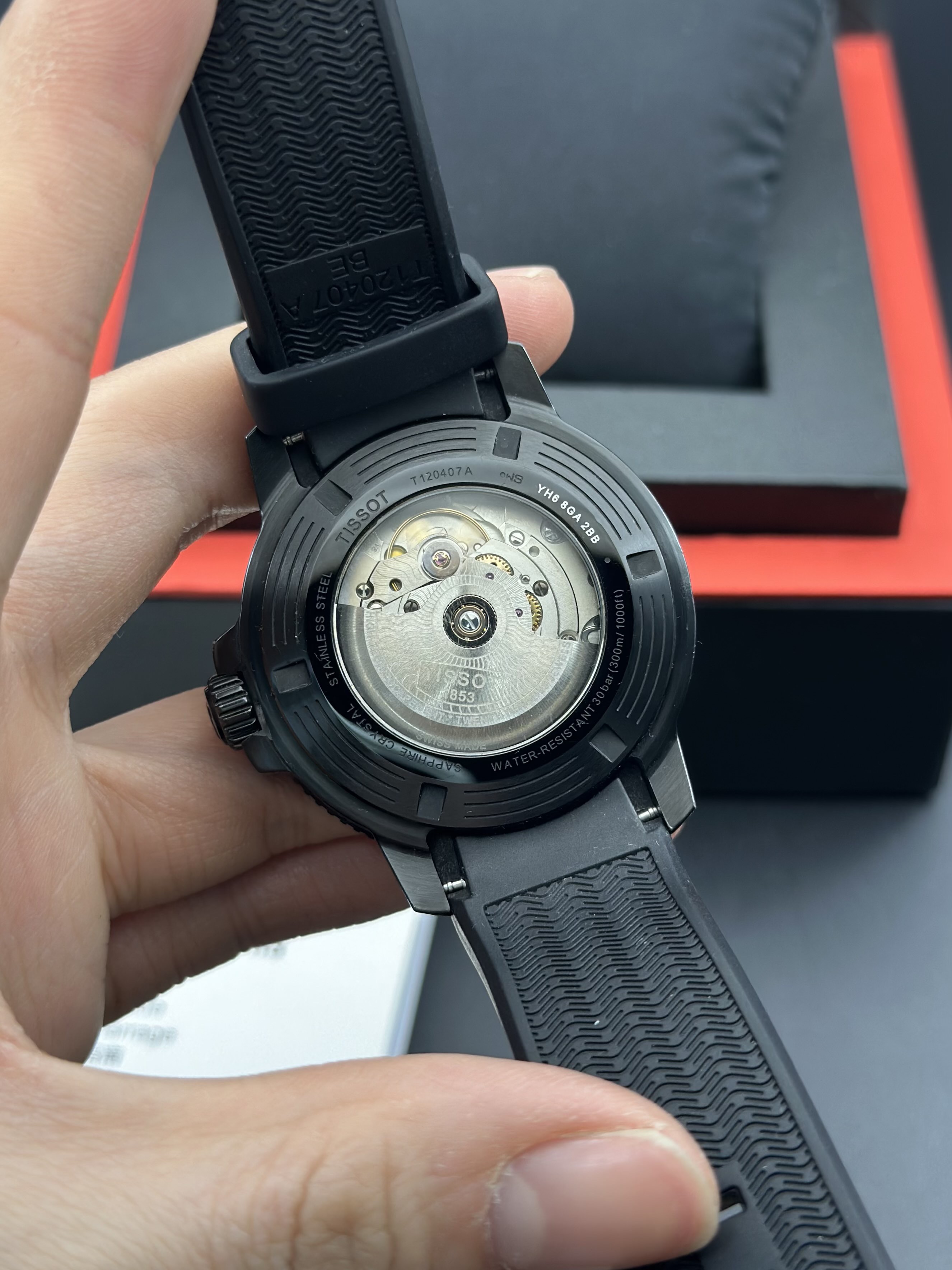 Tissot T120.407.37.051.00 detail 6