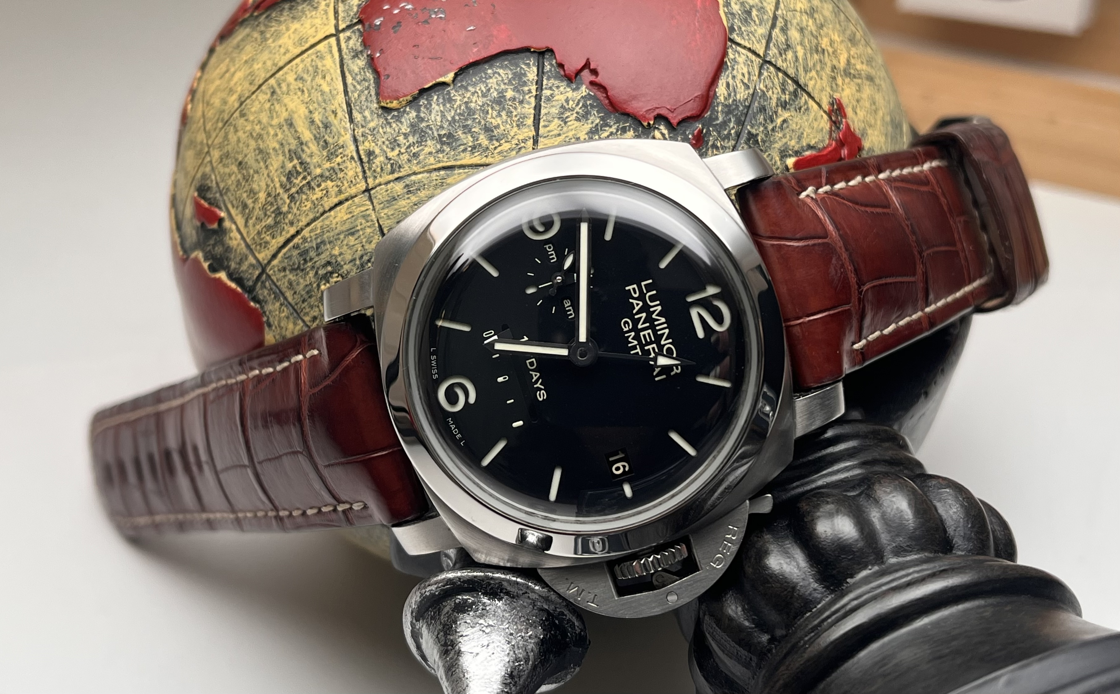 Panerai PAM00270 detail 1