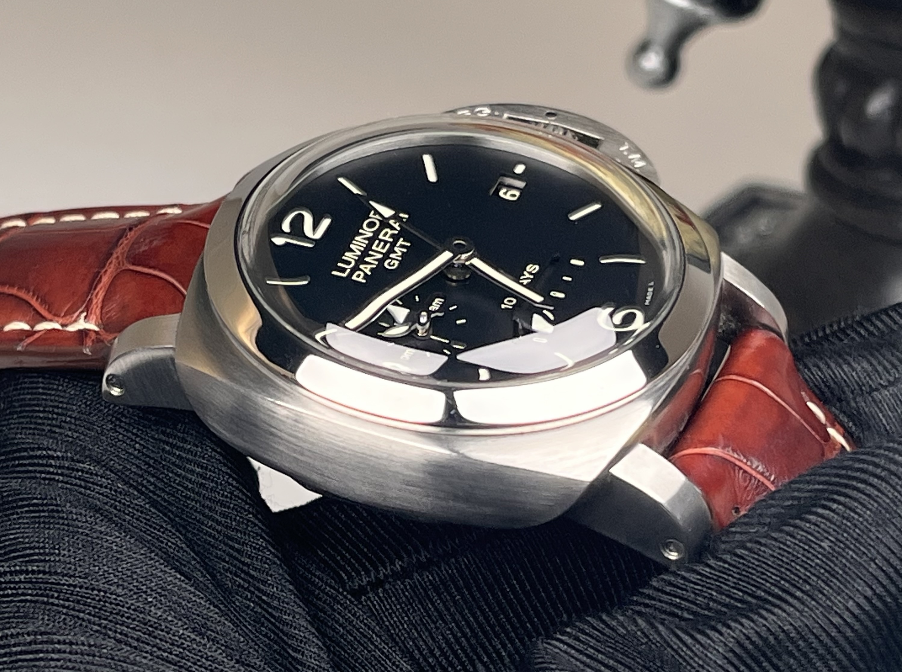 Panerai PAM00270 detail 4