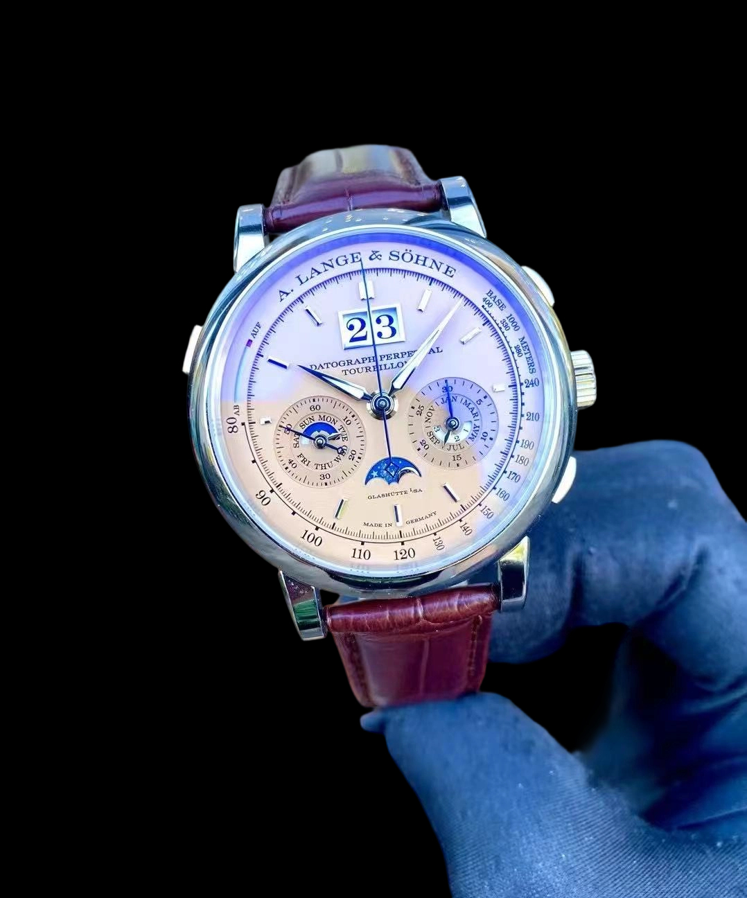 A. Lange & S&ouml;hne 740.056 detail 1