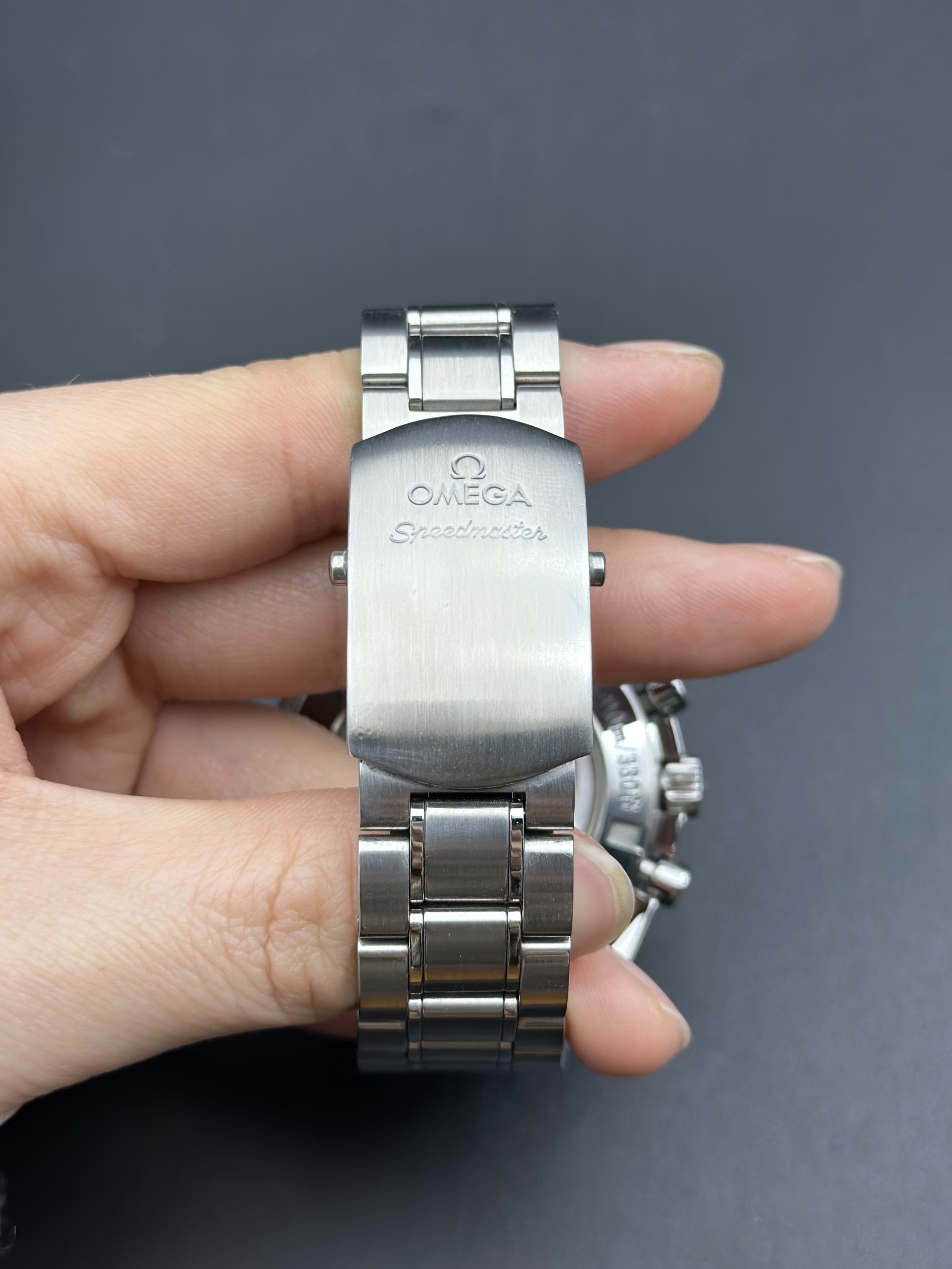 Omega 321.10.44.50.01.001 detail 4