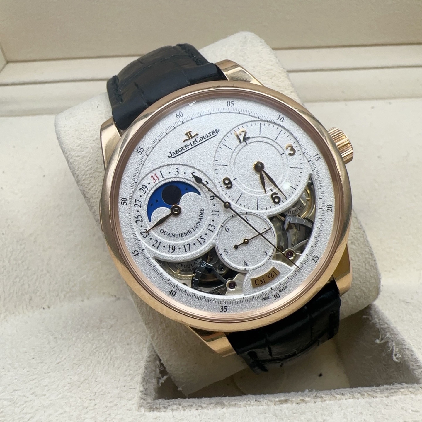 Jaeger-LeCoultre 6042422 detail 1