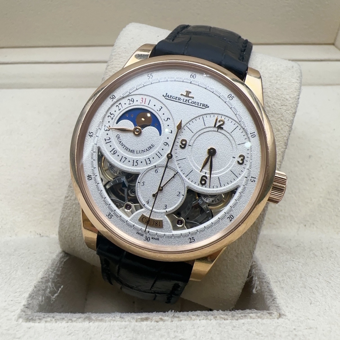 Jaeger-LeCoultre 6042422 detail 2