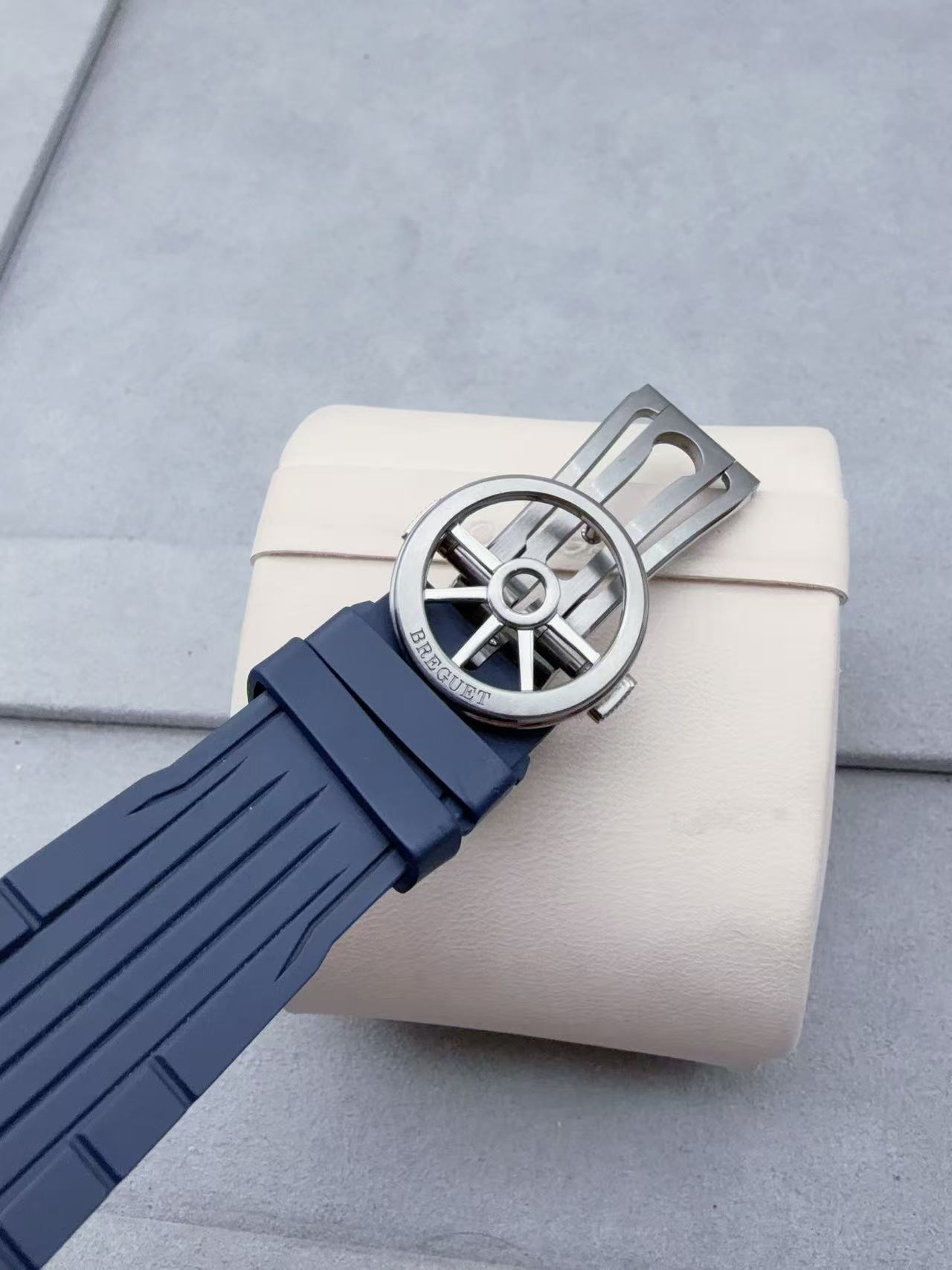 Breguet 5517TI / Y1 / 5ZU detail 4