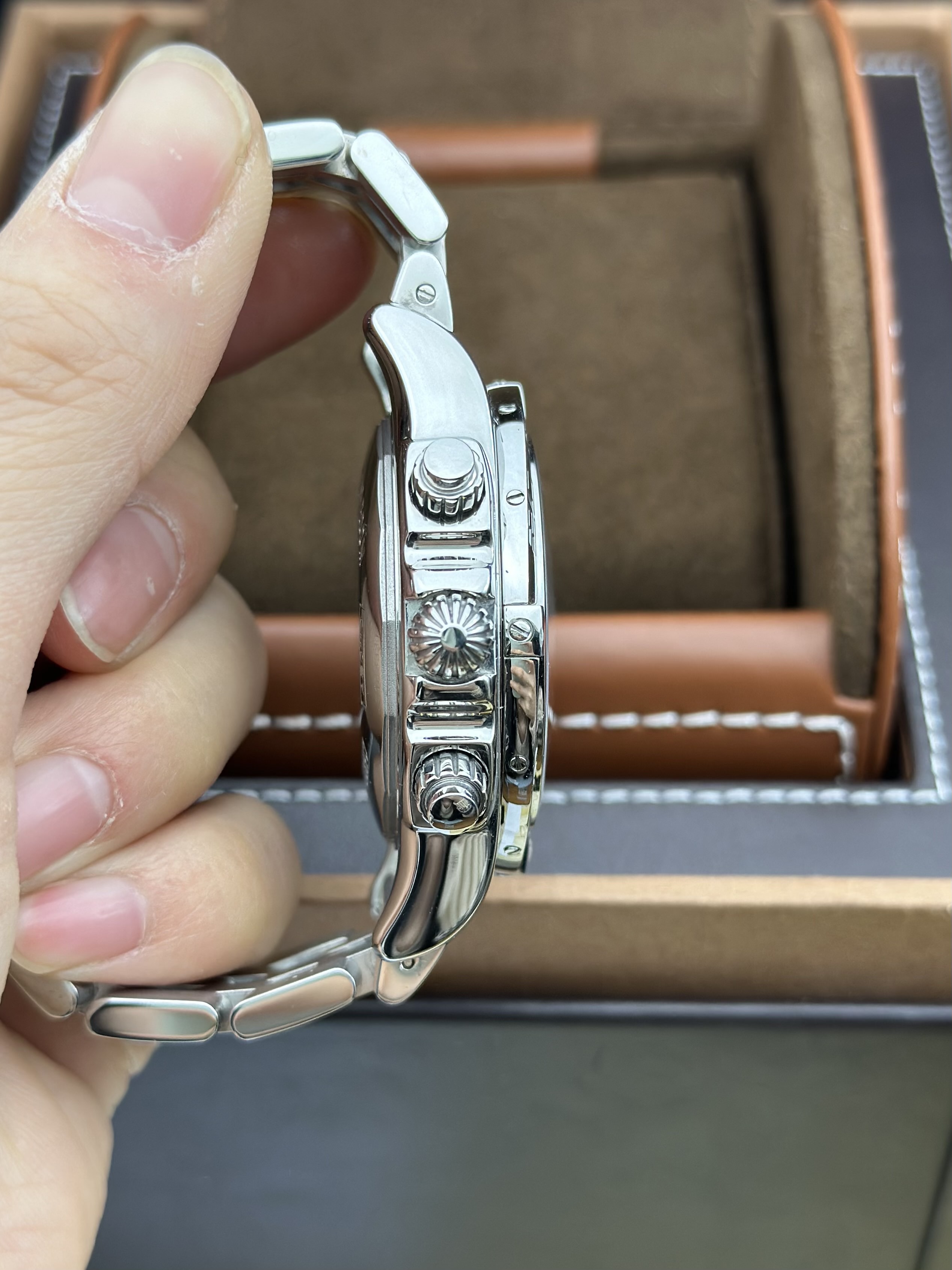 Breitling AB011012.B967.375A detail 5