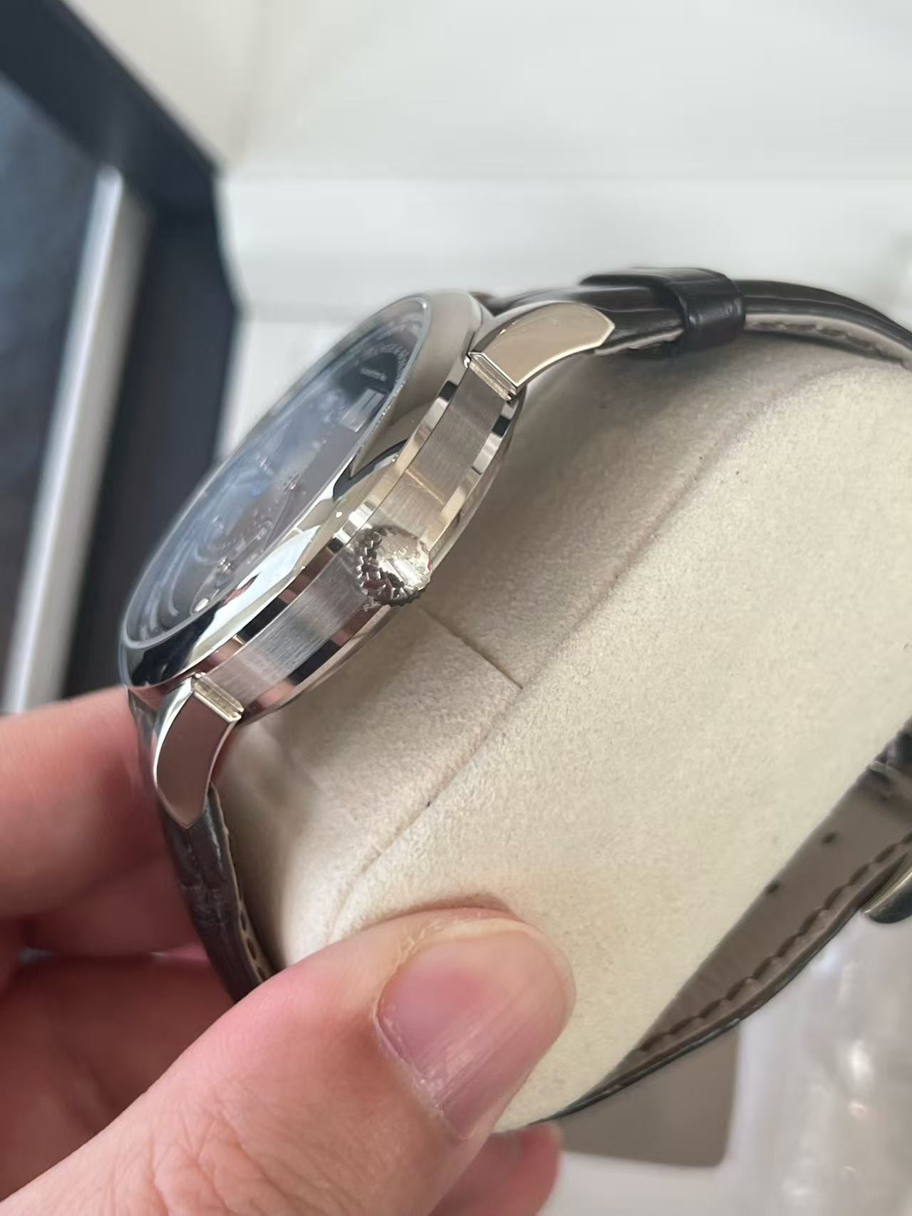 A. Lange & S&ouml;hne 136.029 detail 2
