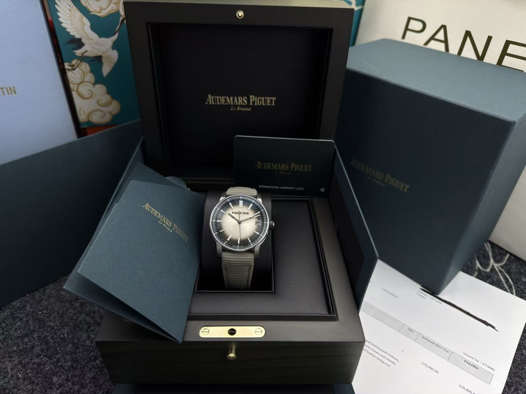 Audemars Piguet 15210QT detail 4