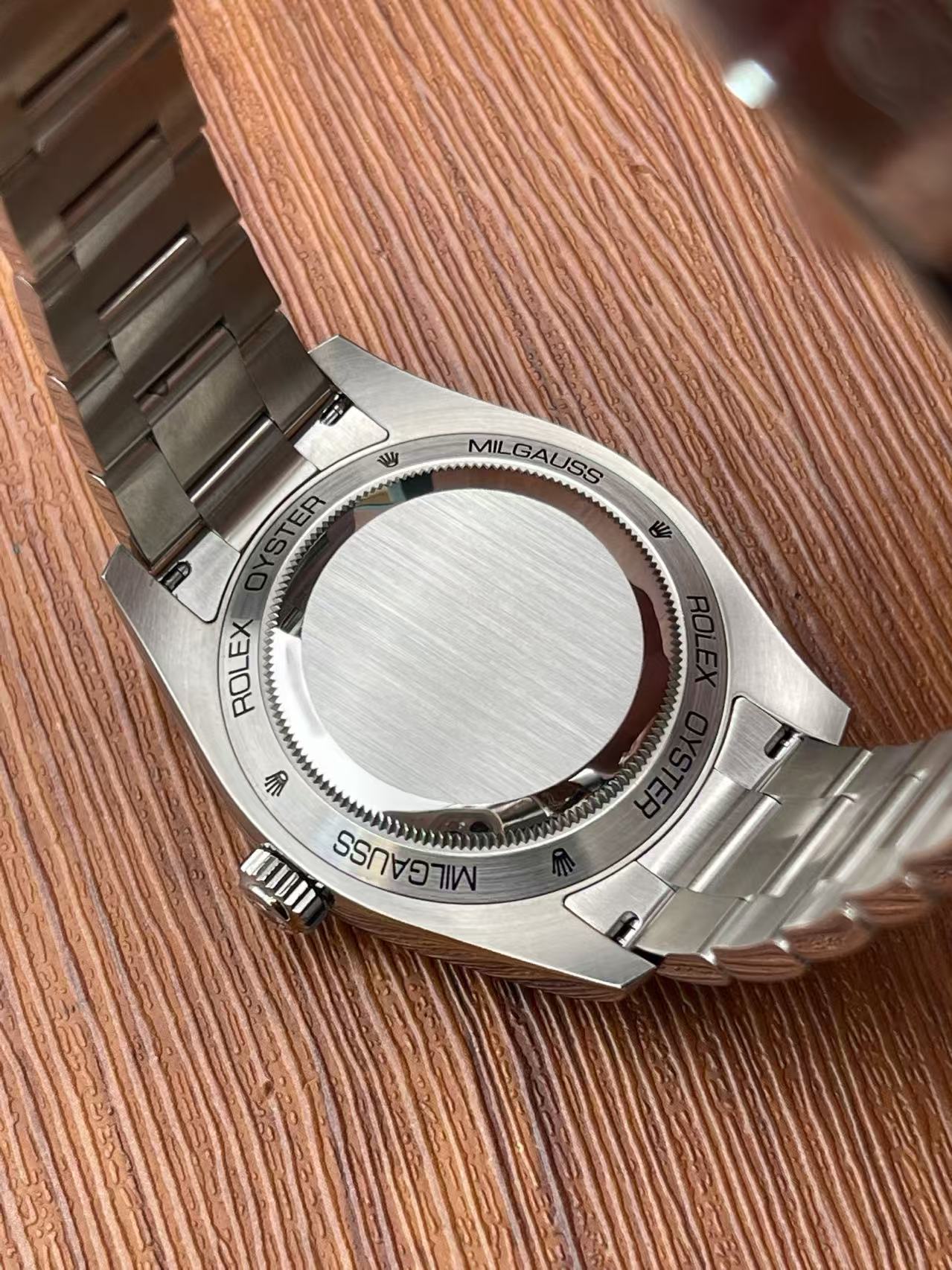 Rolex m116400gv-0001 detail 5