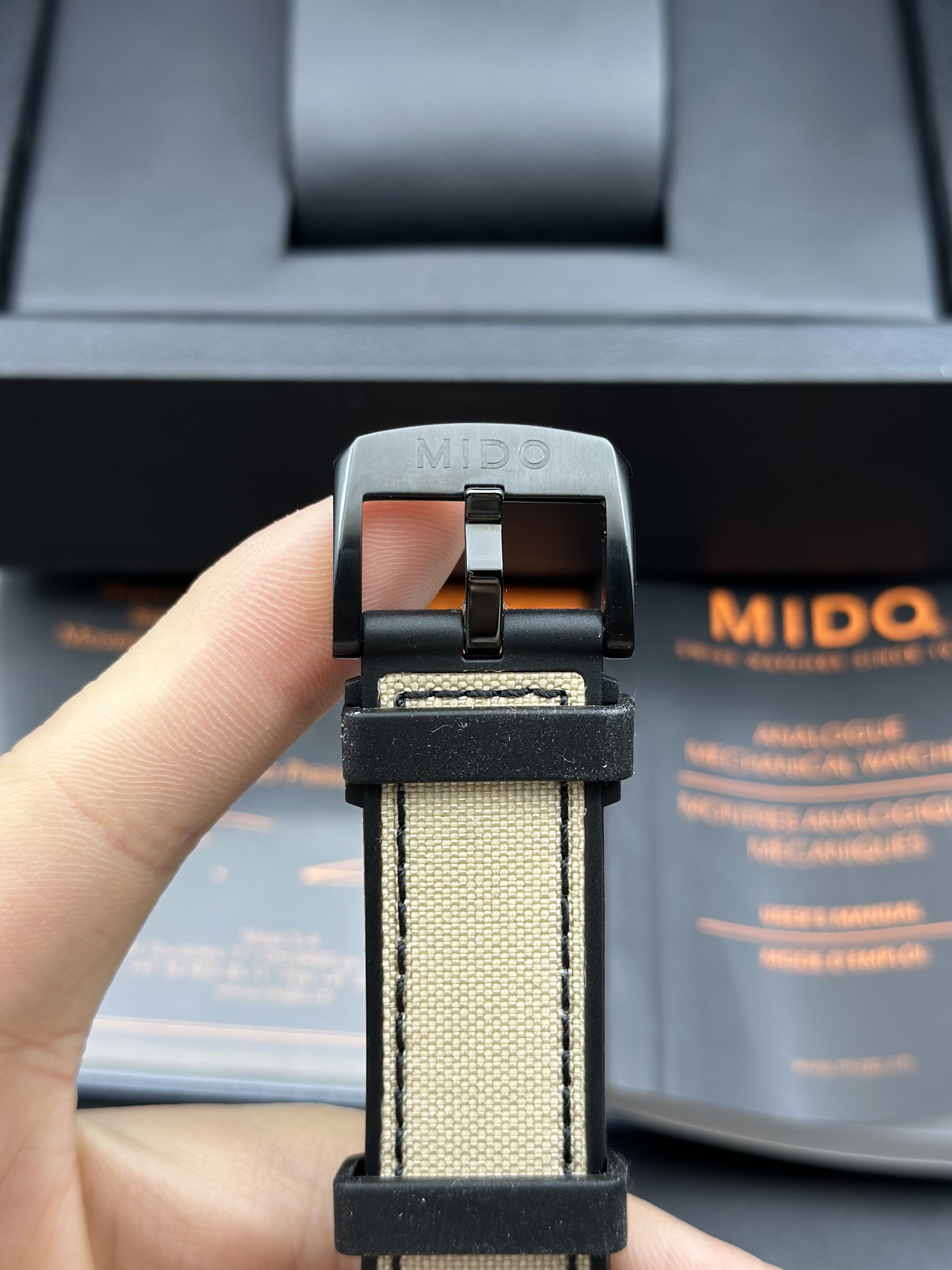 Mido M038.431.37.051.09 detail 4