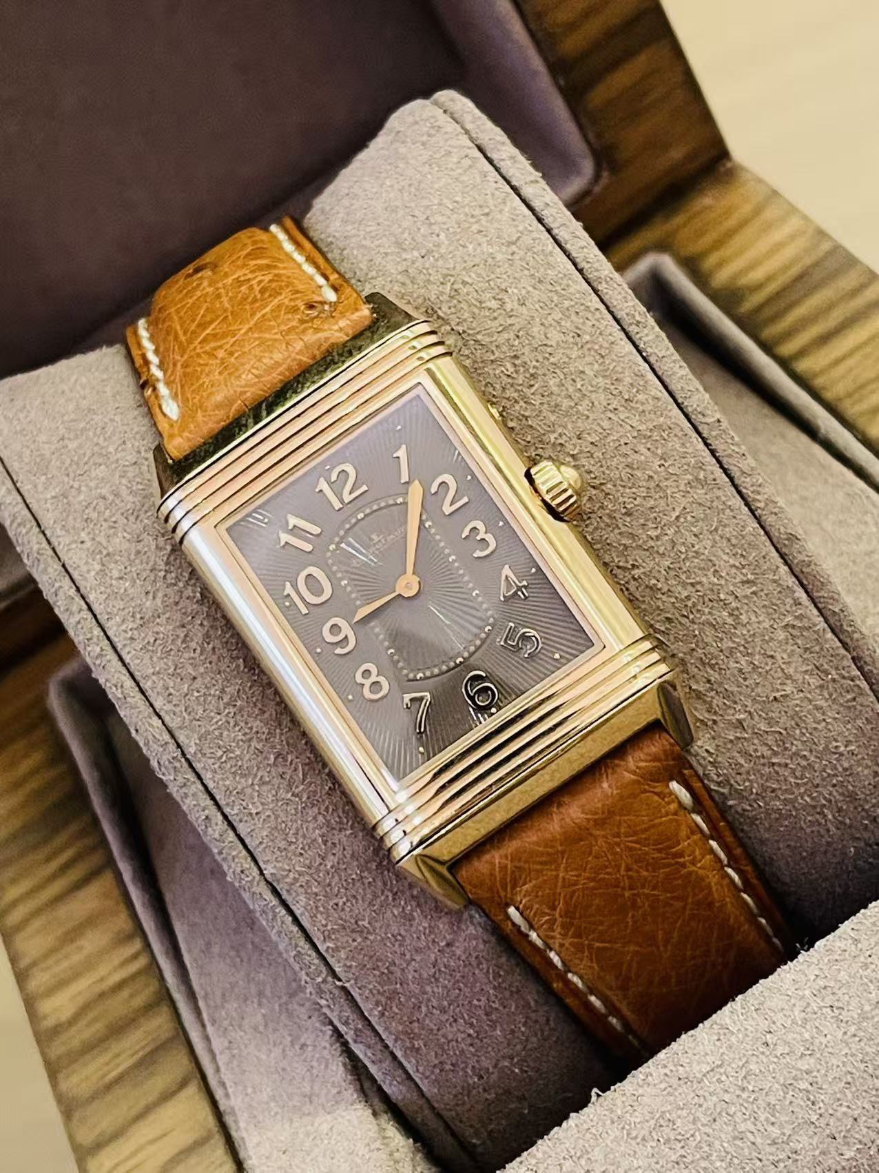 Jaeger-LeCoultre 330246J detail 1