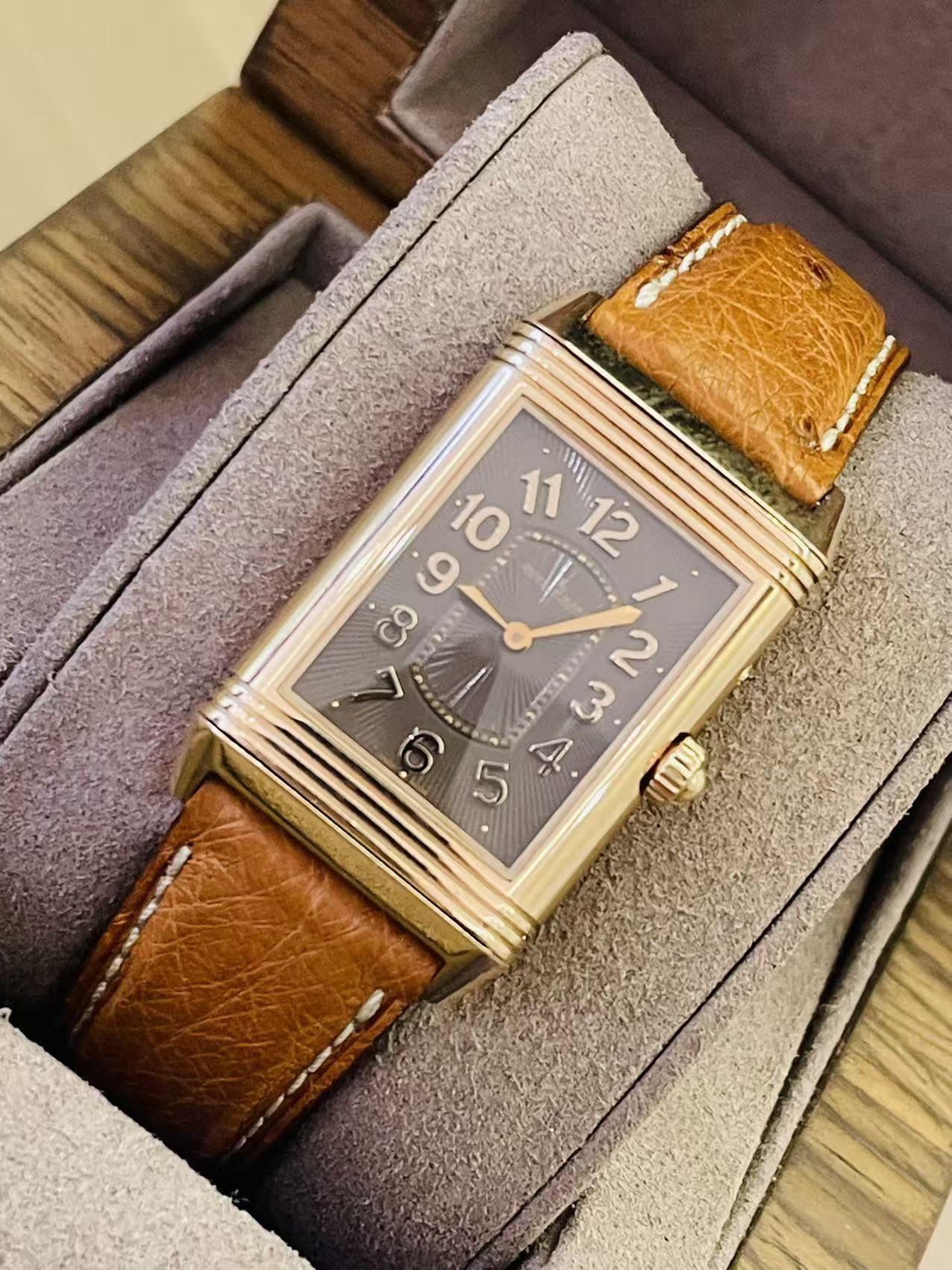 Jaeger-LeCoultre 330246J detail 2
