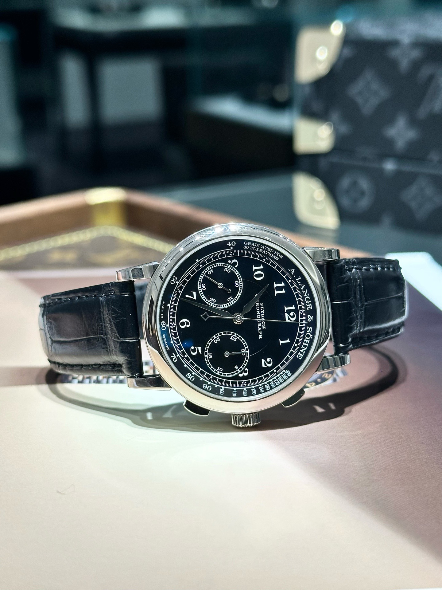 A. Lange & S&ouml;hne 414.028 detail 1