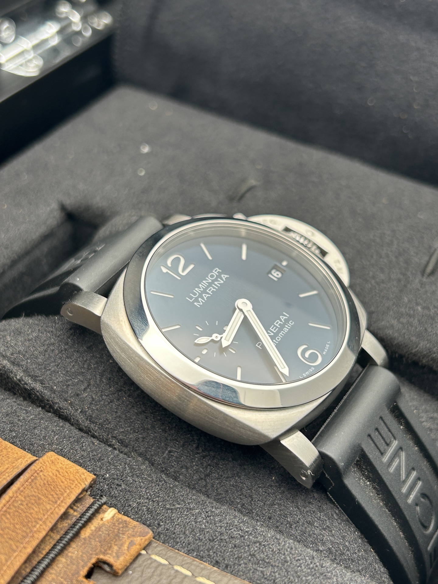 Panerai pam01270 detail 2
