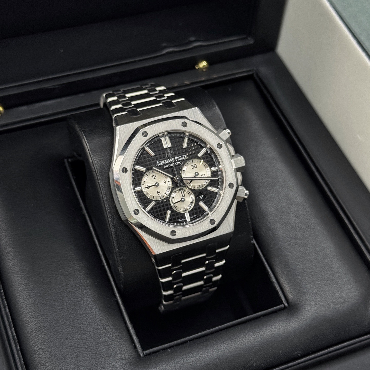 Audemars Piguet 26331ST.OO.1220ST.02 detail 1