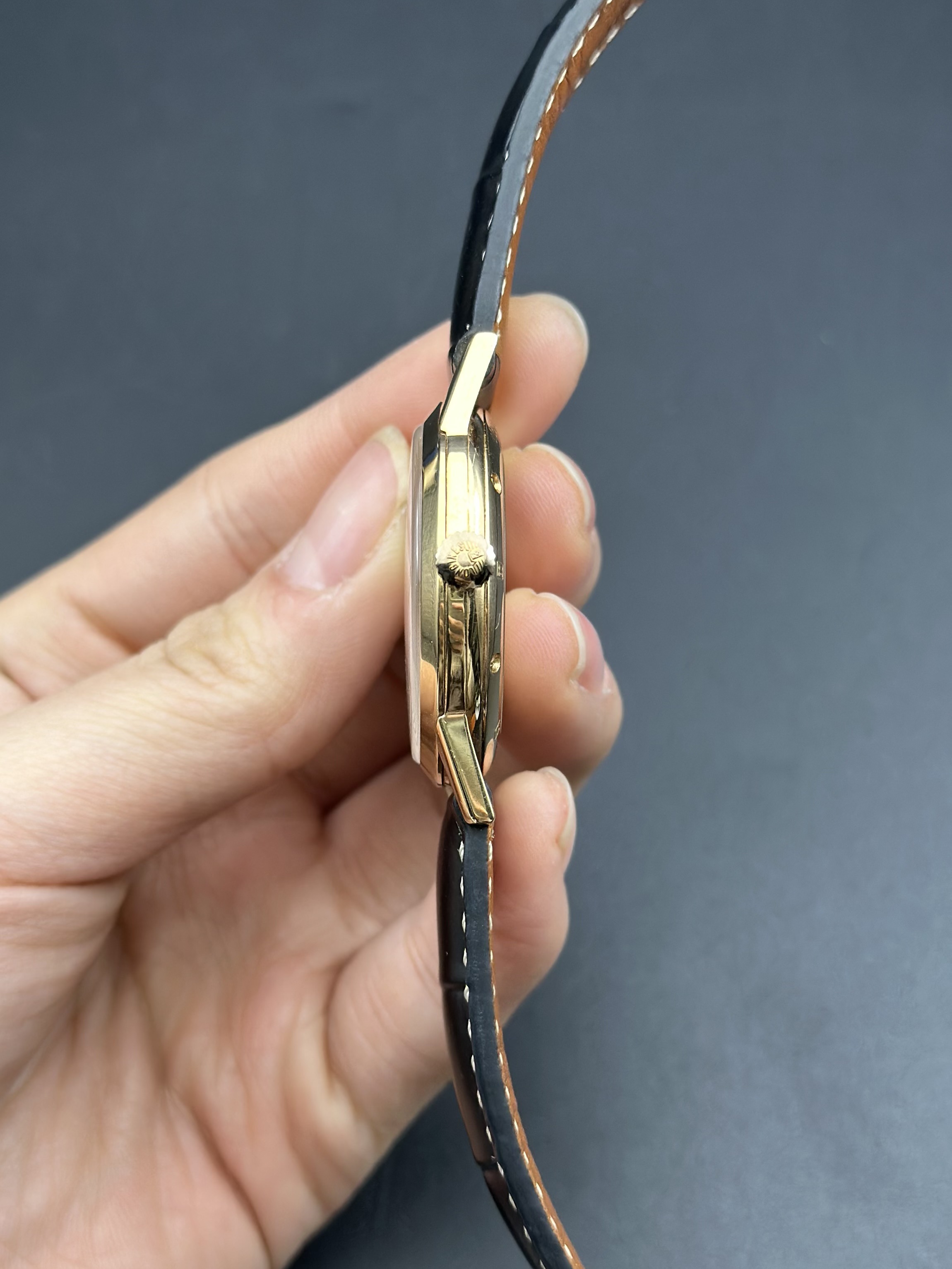 Longines L2.219.8.12.2 detail 3